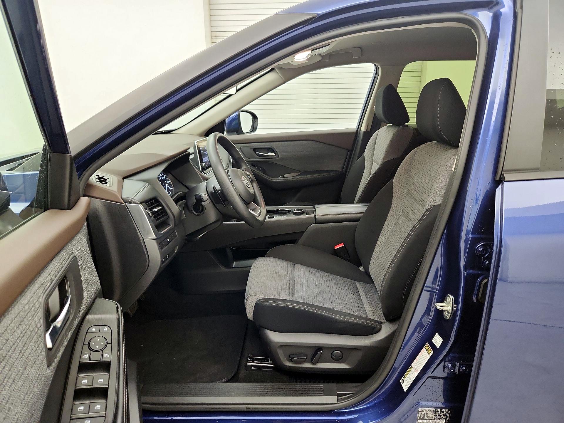 Thumbnail: 2023 Nissan Rogue - 11