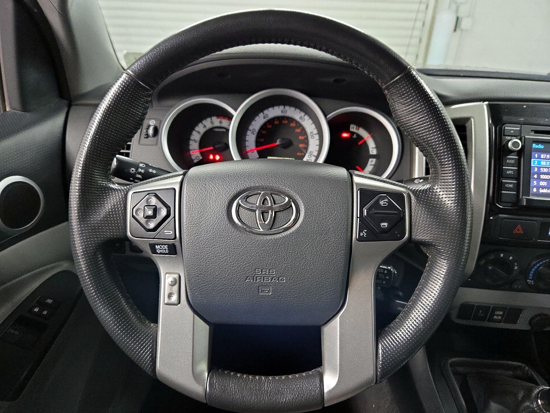 Thumbnail: 2014 Toyota Tacoma - 10