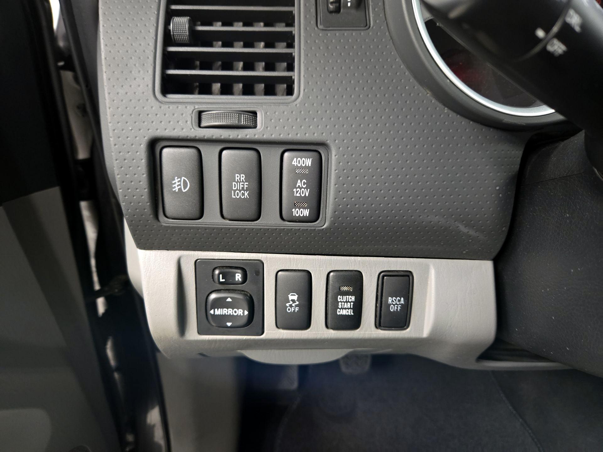 Thumbnail: 2014 Toyota Tacoma - 13