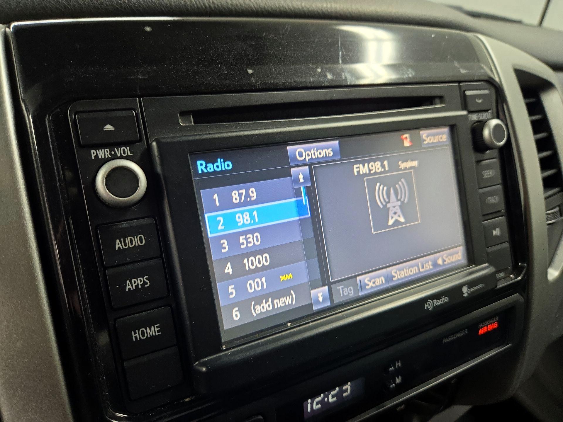 Thumbnail: 2014 Toyota Tacoma - 15