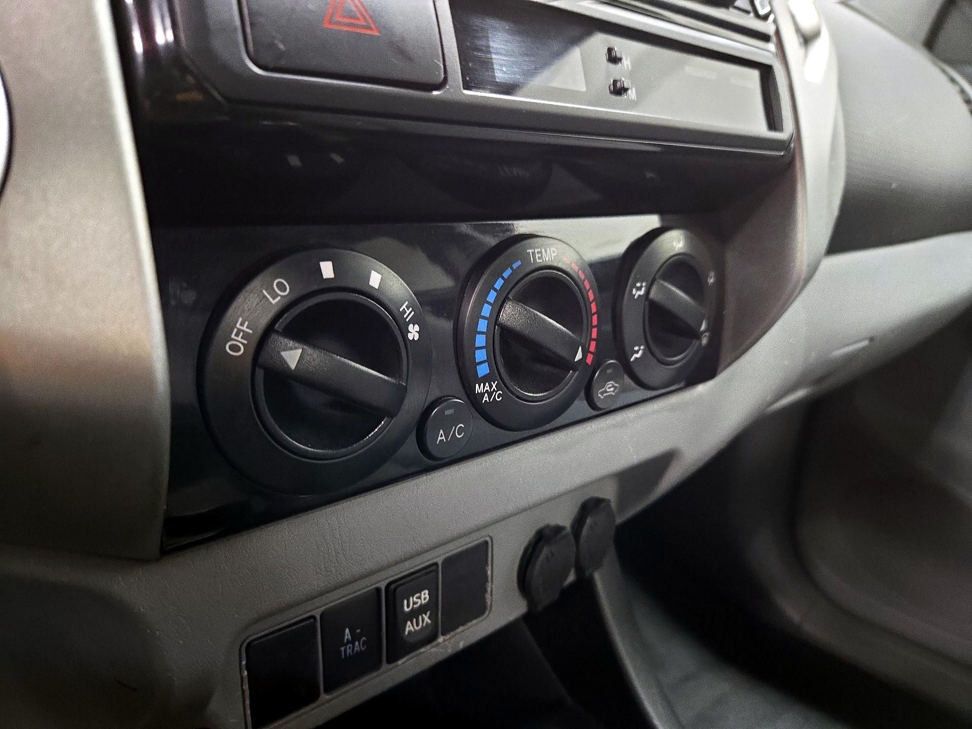 Thumbnail: 2014 Toyota Tacoma - 16