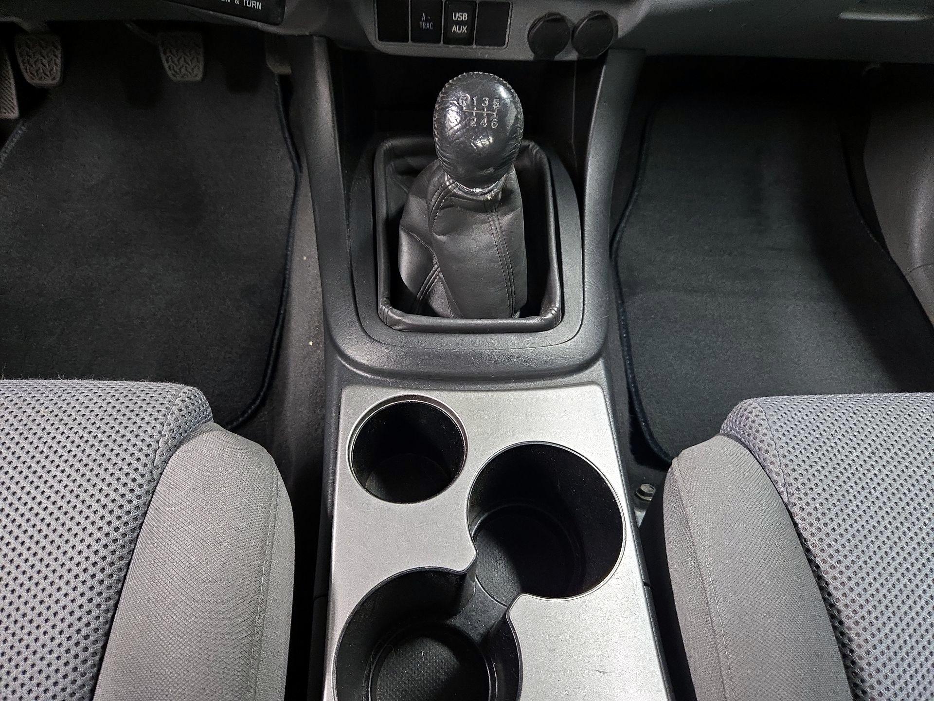 Thumbnail: 2014 Toyota Tacoma - 17