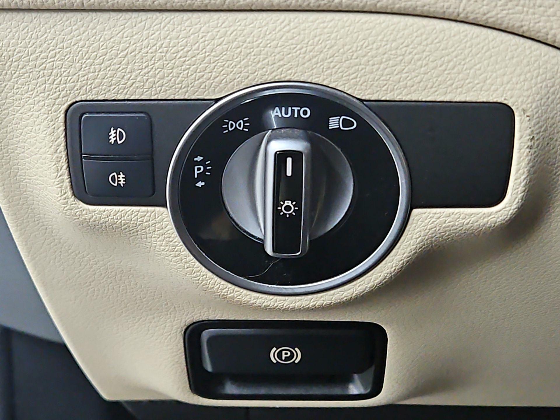 Thumbnail: 2018 Mercedes-Benz GLA - 13