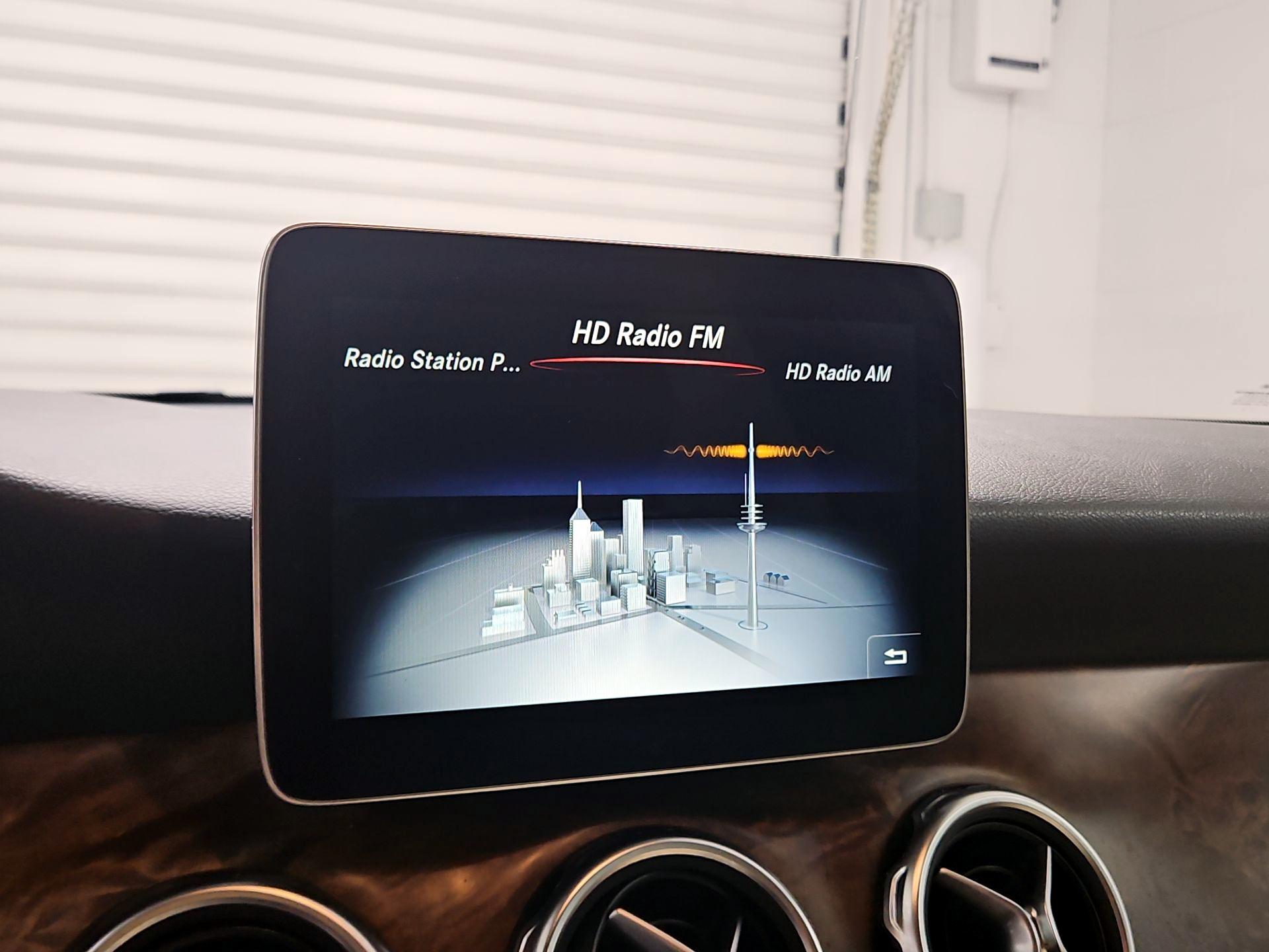 Thumbnail: 2018 Mercedes-Benz GLA - 15