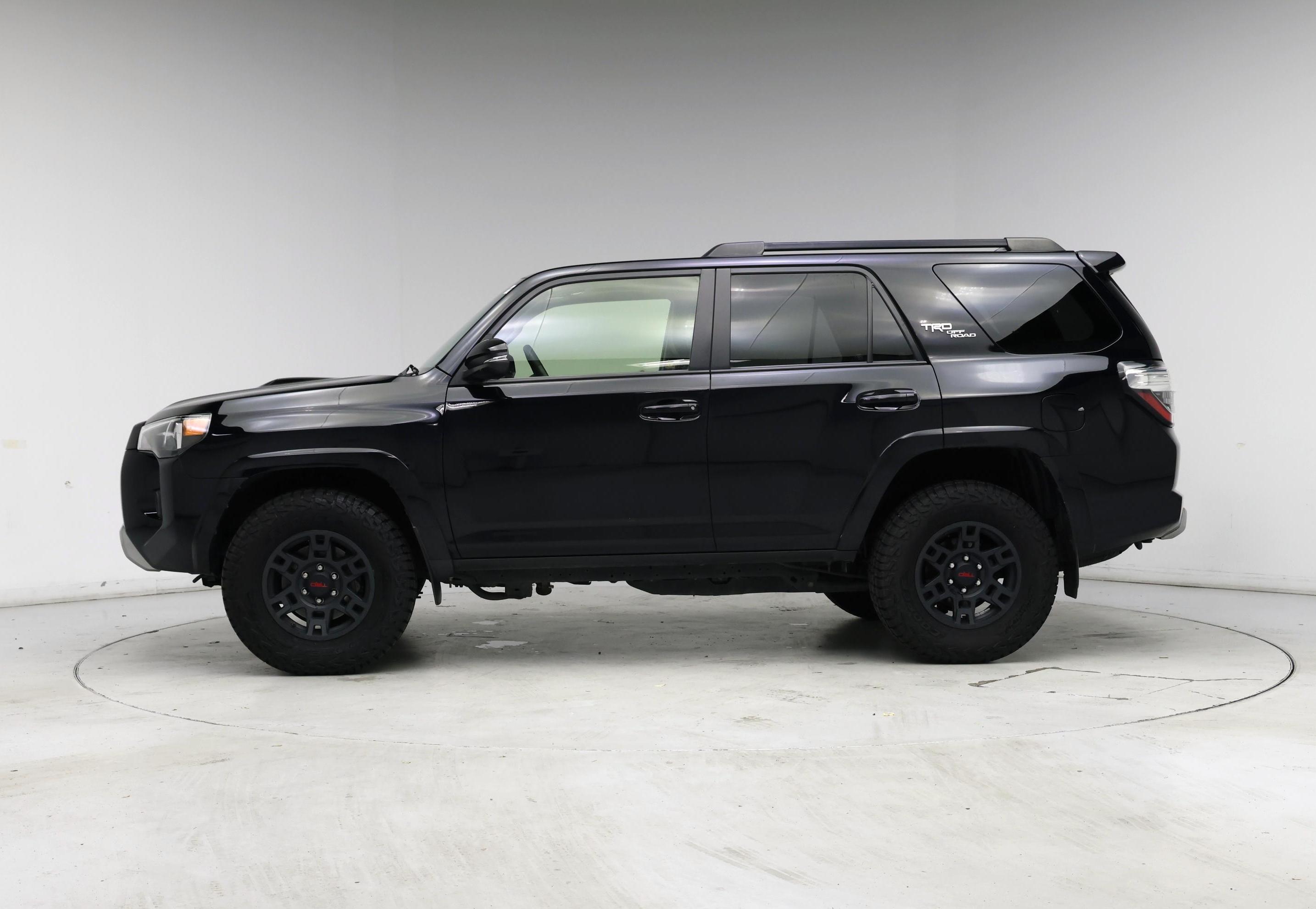 Thumbnail: 2019 Toyota 4Runner - 3