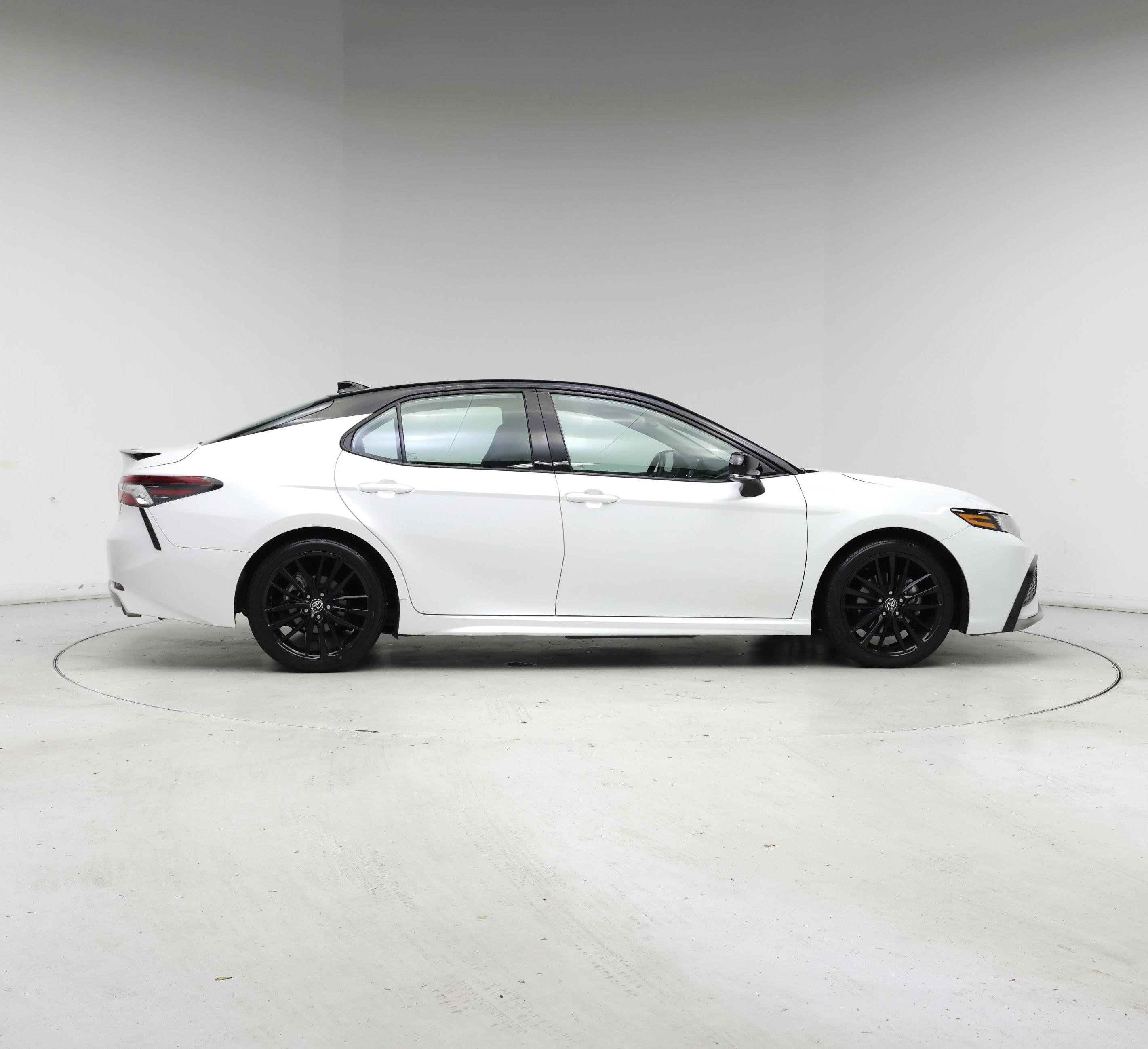 Thumbnail: 2023 Toyota Camry - 7