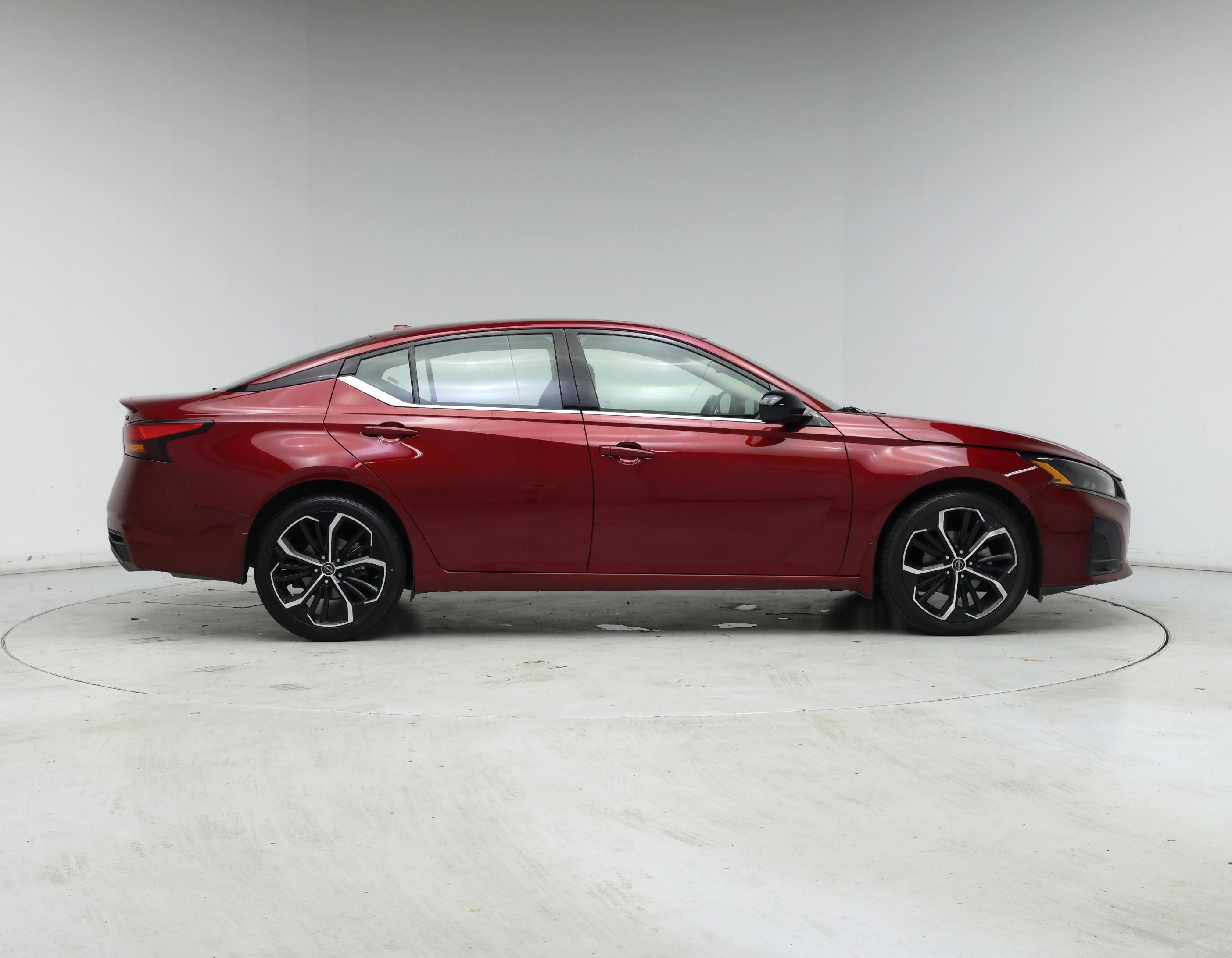 Thumbnail: 2023 Nissan Altima - 7