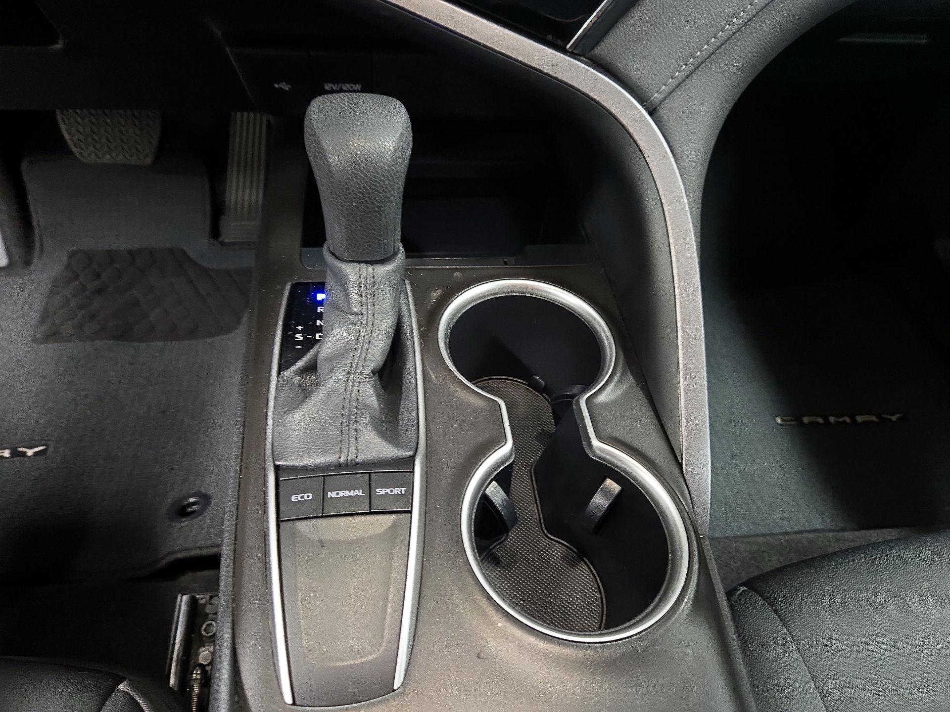 Thumbnail: 2023 Toyota Camry - 17