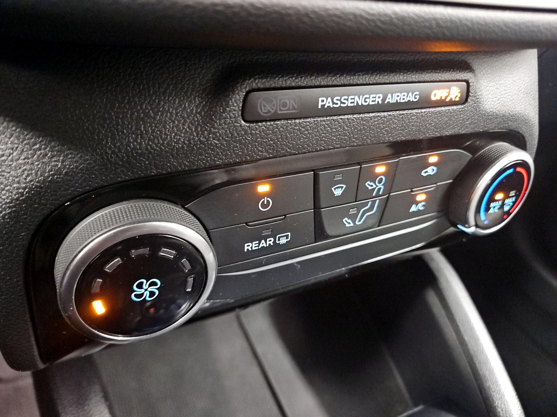 Thumbnail: 2022 Ford Escape - 16