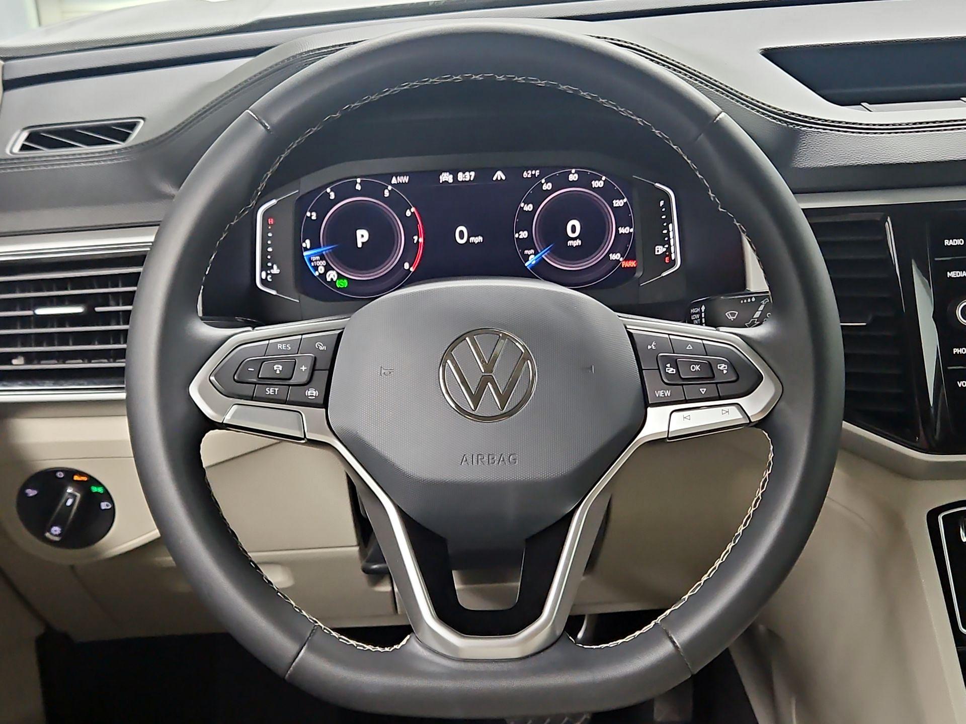 Thumbnail: 2023 Volkswagen Atlas - 10