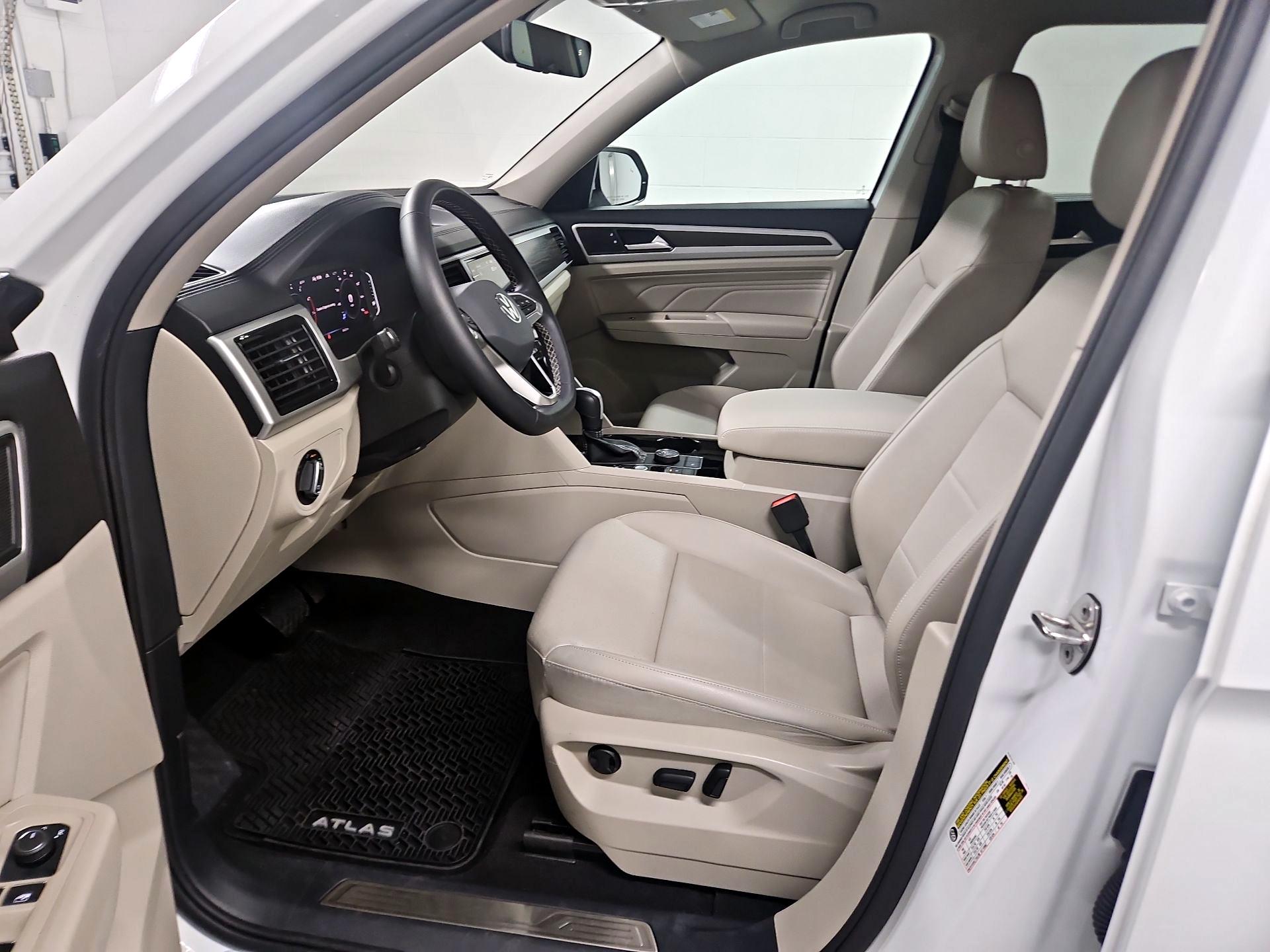 Thumbnail: 2023 Volkswagen Atlas - 11