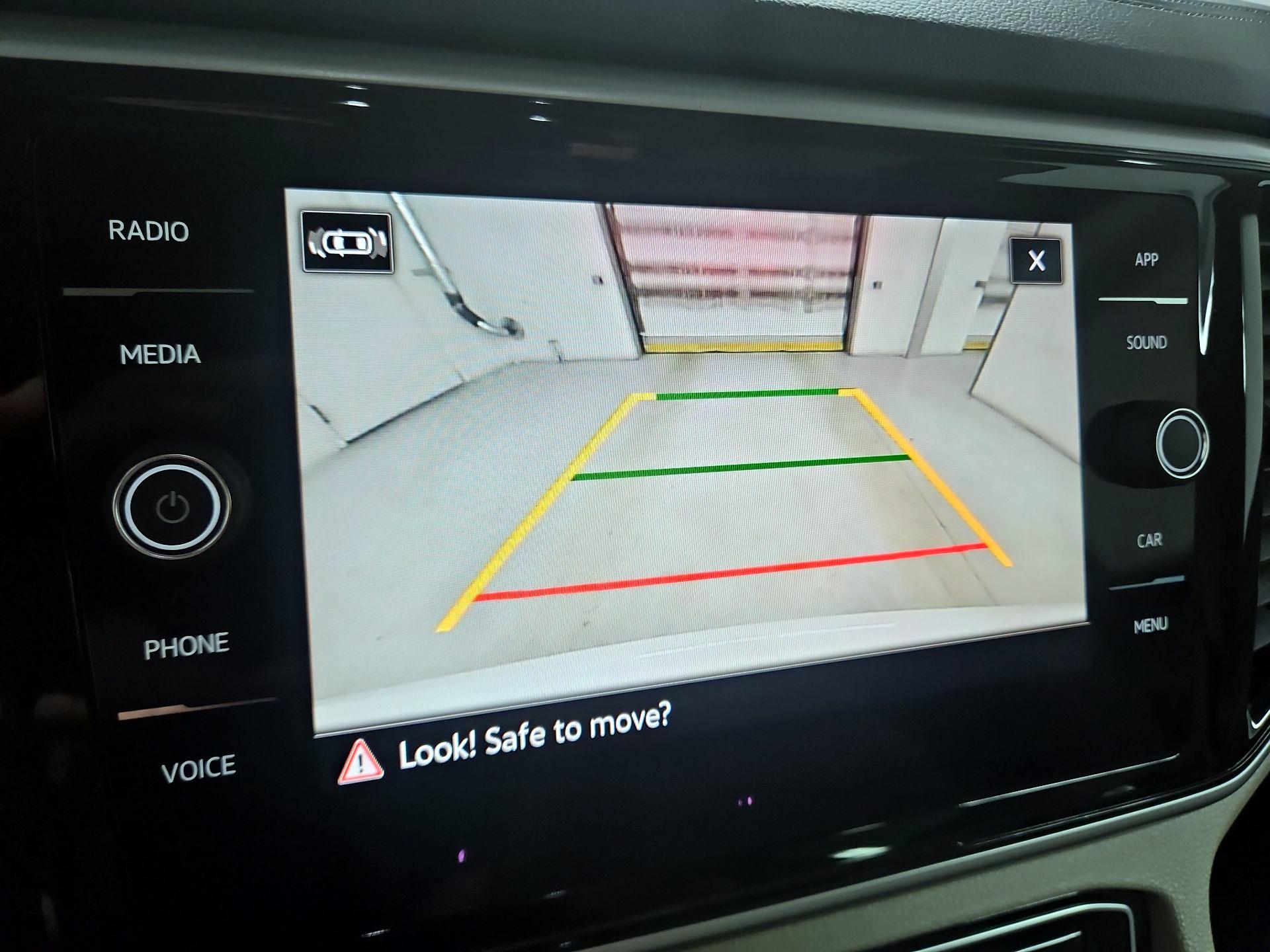 Thumbnail: 2023 Volkswagen Atlas - 14