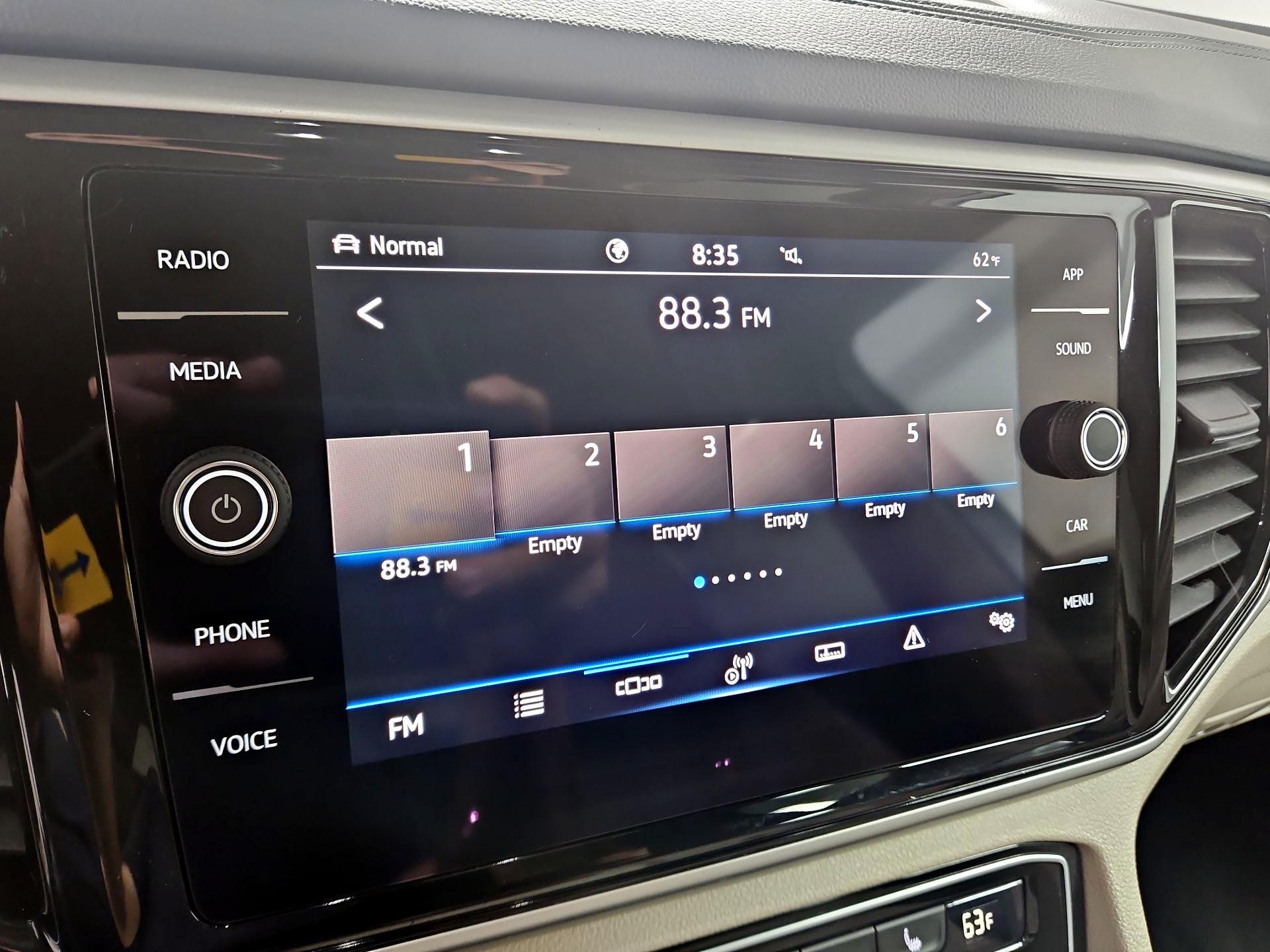 Thumbnail: 2023 Volkswagen Atlas - 15