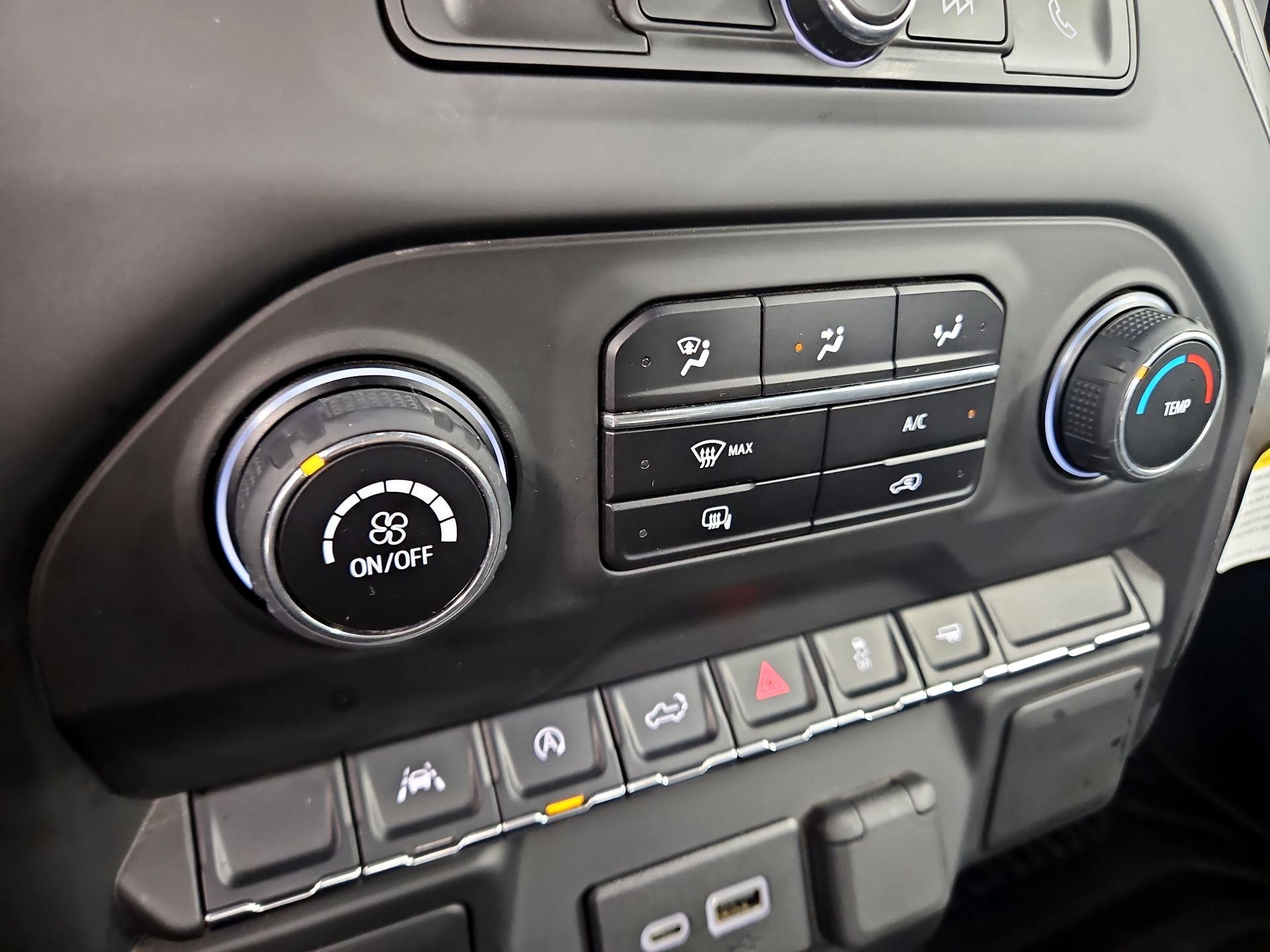 Thumbnail: 2024 Chevrolet Silverado 1500 - 16