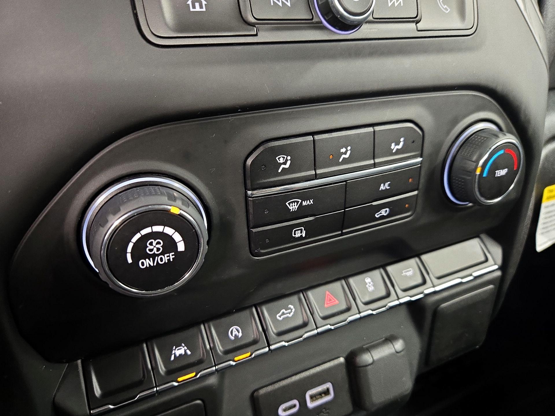 Thumbnail: 2024 Chevrolet Silverado 1500 - 16