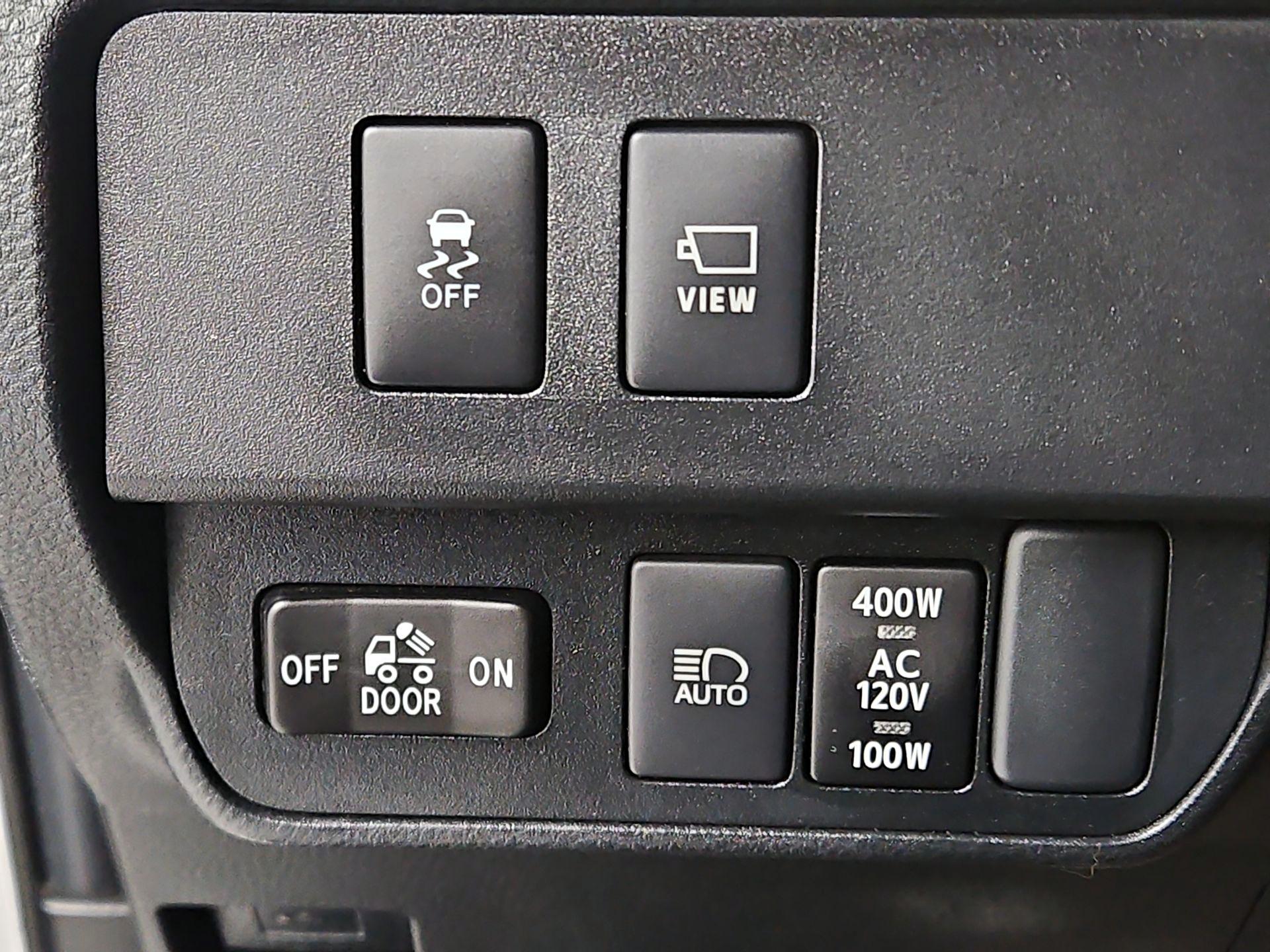 Thumbnail: 2023 Toyota Tacoma - 13