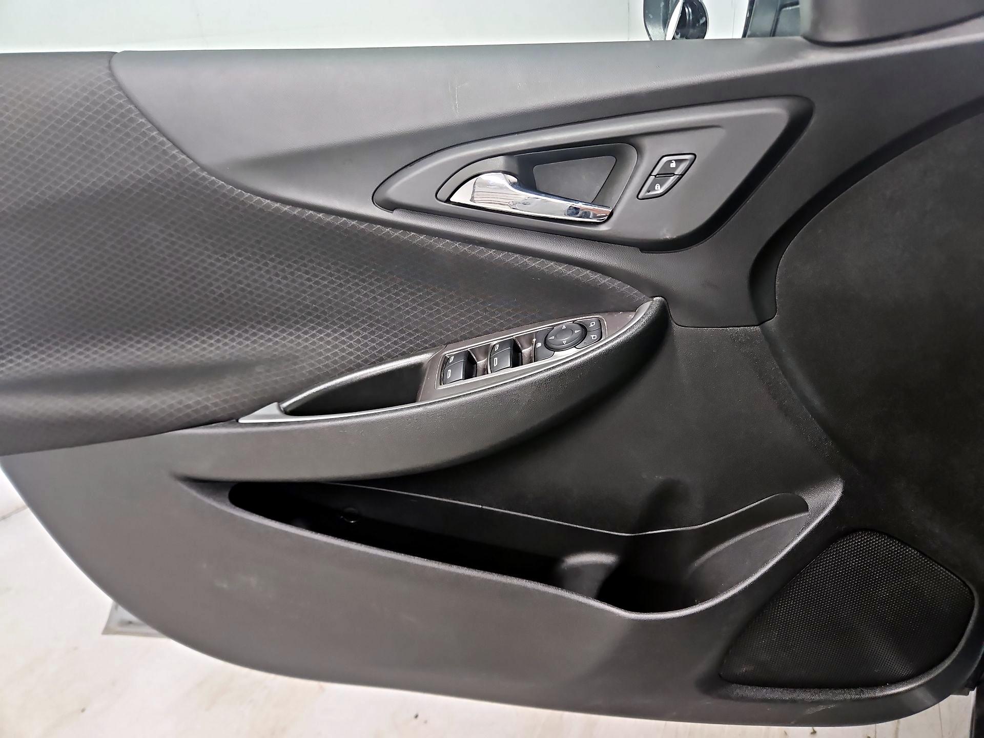 Thumbnail: 2023 Chevrolet Malibu - 12