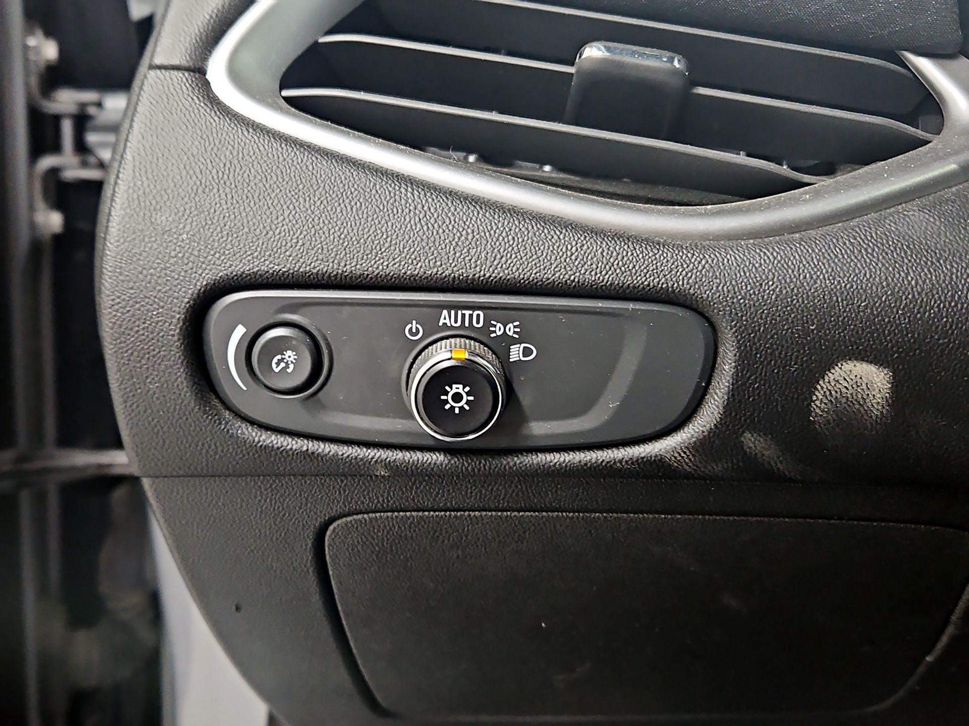 Thumbnail: 2023 Chevrolet Malibu - 13