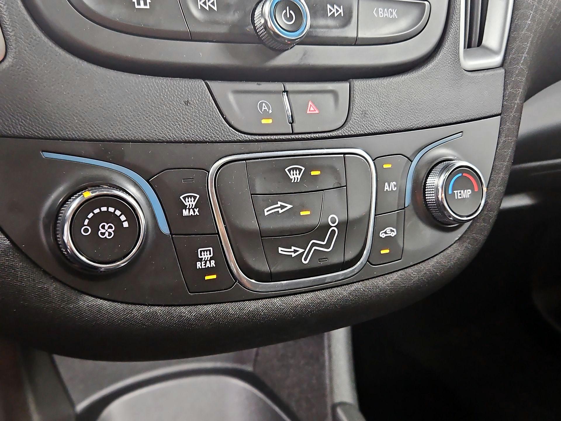 Thumbnail: 2023 Chevrolet Malibu - 16