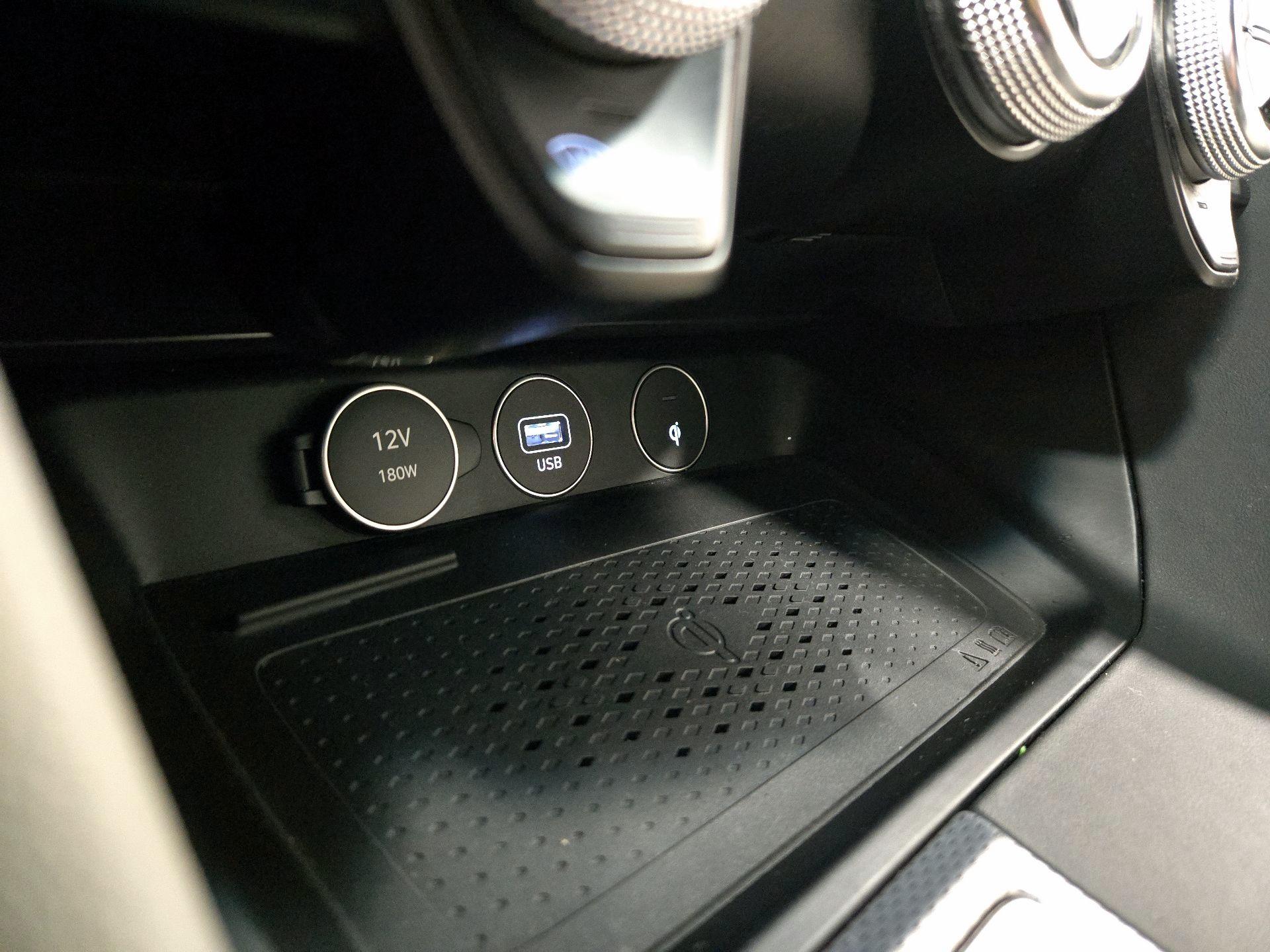 Thumbnail: 2022 Genesis G70 - 19