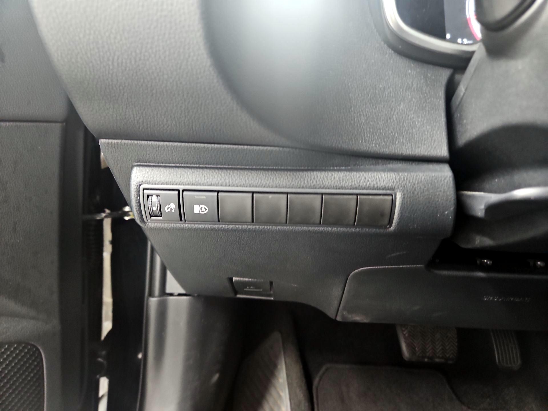 Thumbnail: 2023 Toyota Corolla - 13