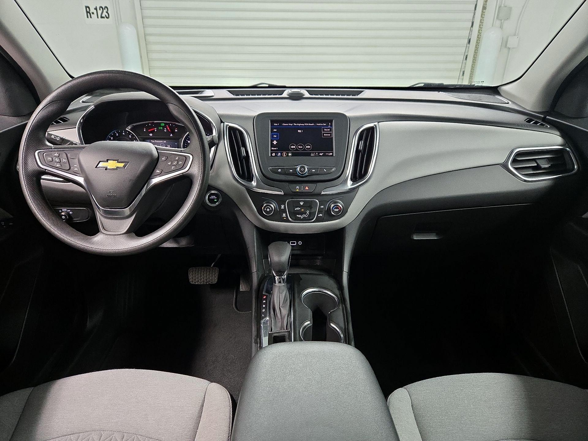 Thumbnail: 2022 Chevrolet Equinox - 9