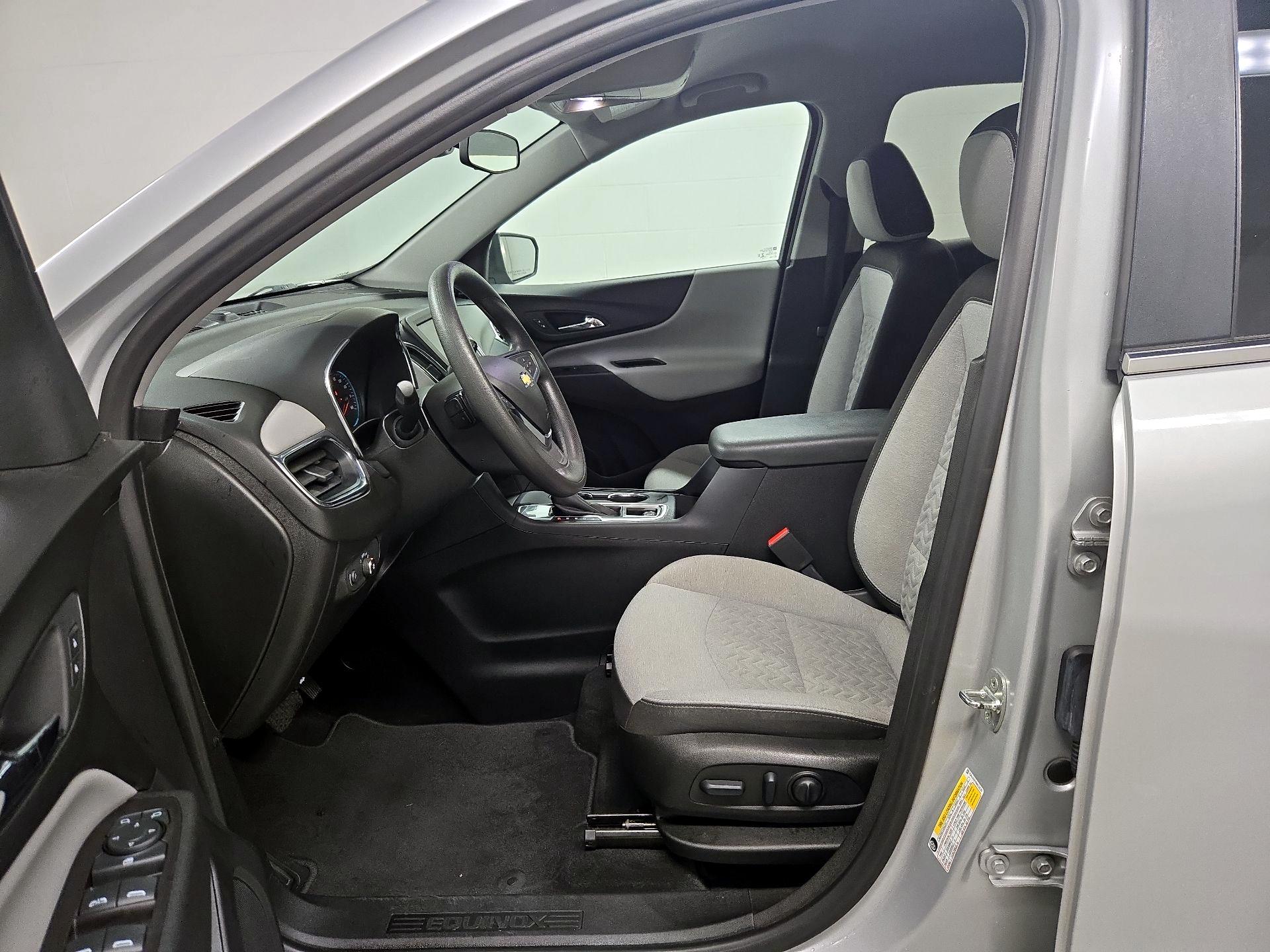 Thumbnail: 2022 Chevrolet Equinox - 11