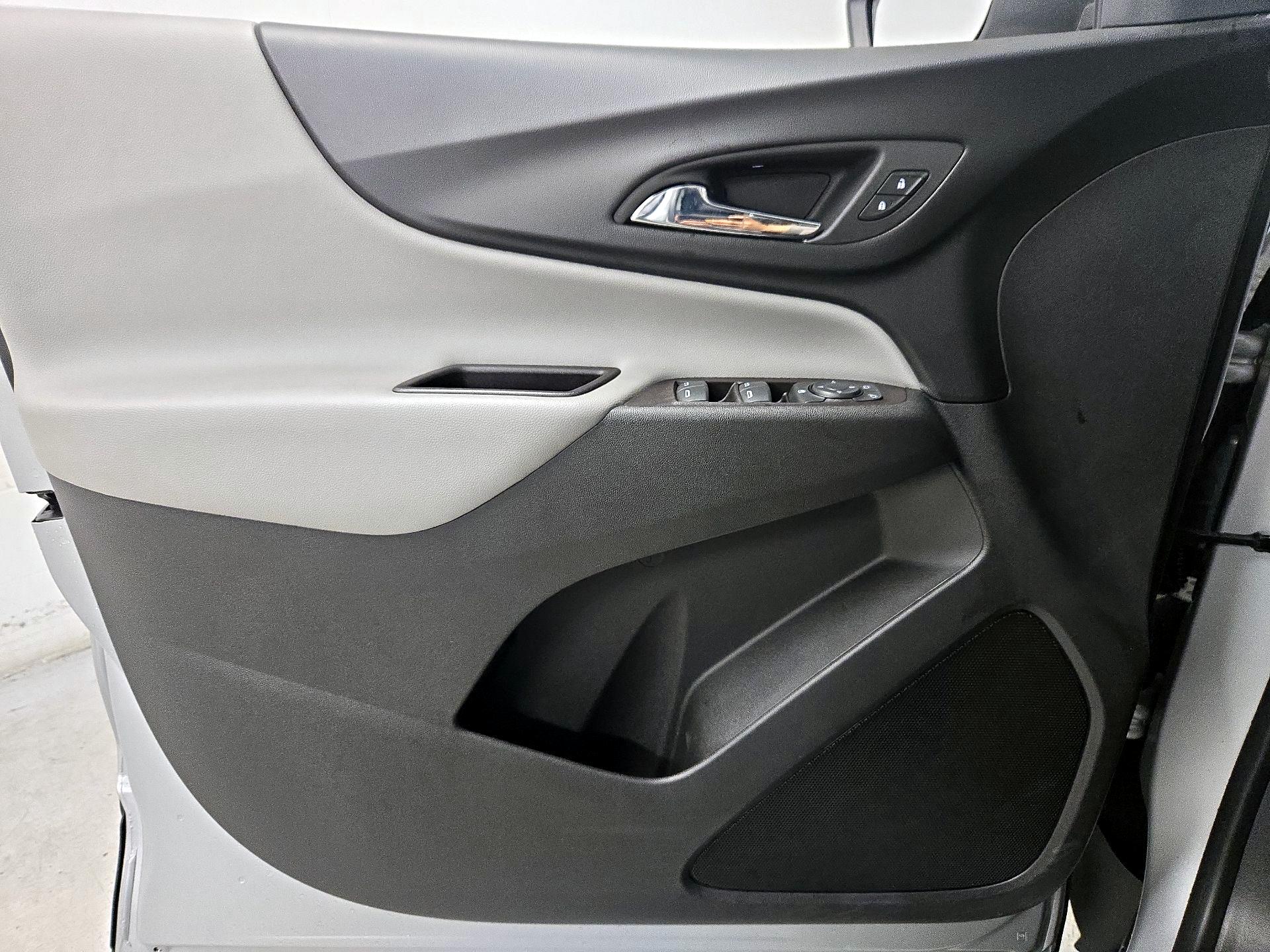 Thumbnail: 2022 Chevrolet Equinox - 12