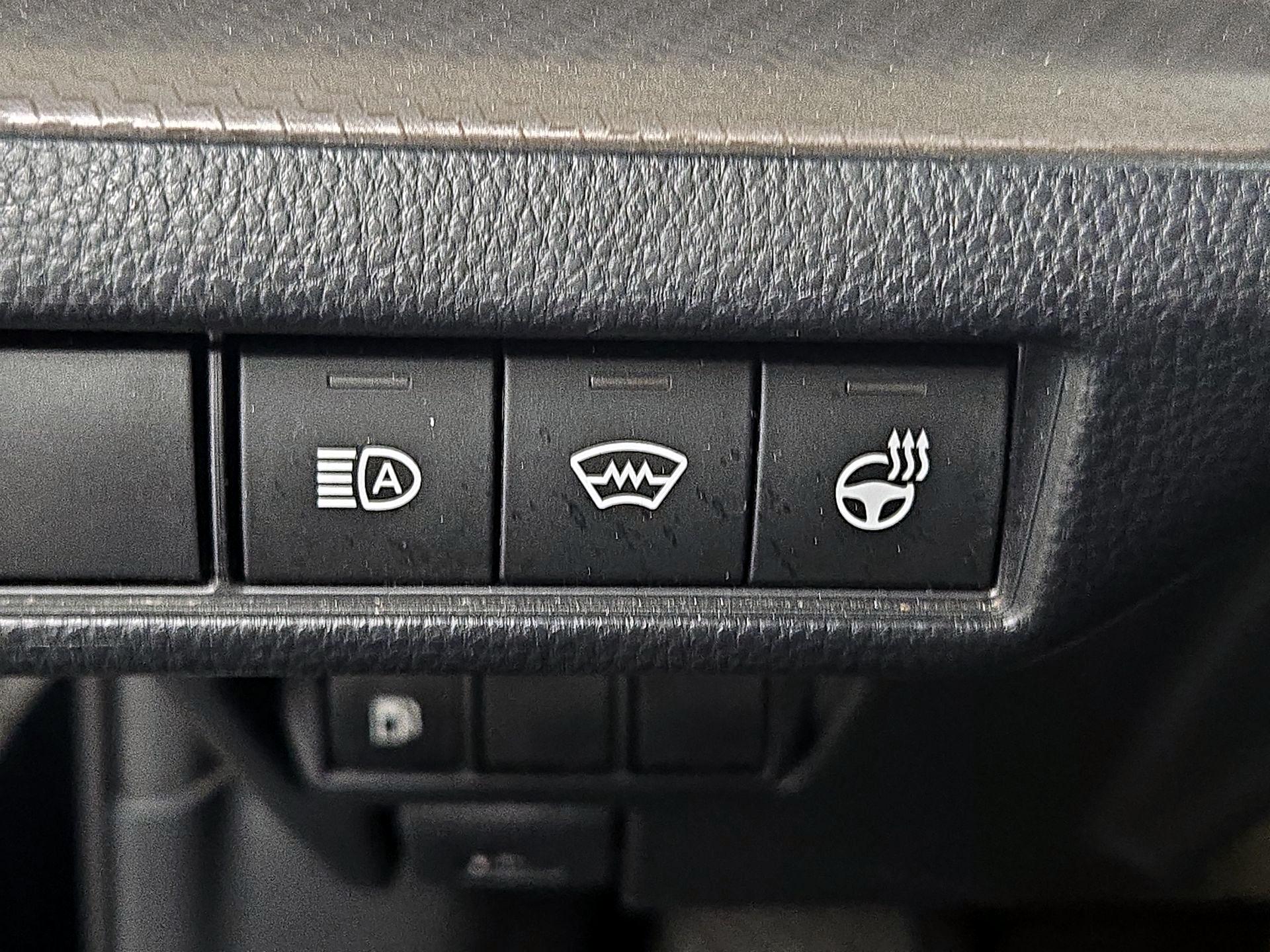 Thumbnail: 2023 Toyota Prius - 13