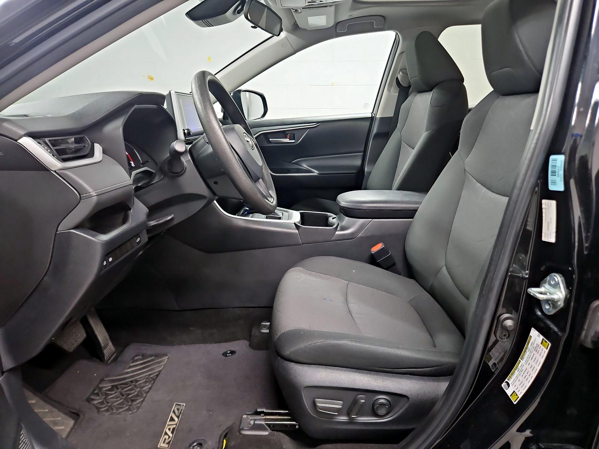 Thumbnail: 2023 Toyota RAV4 - 11