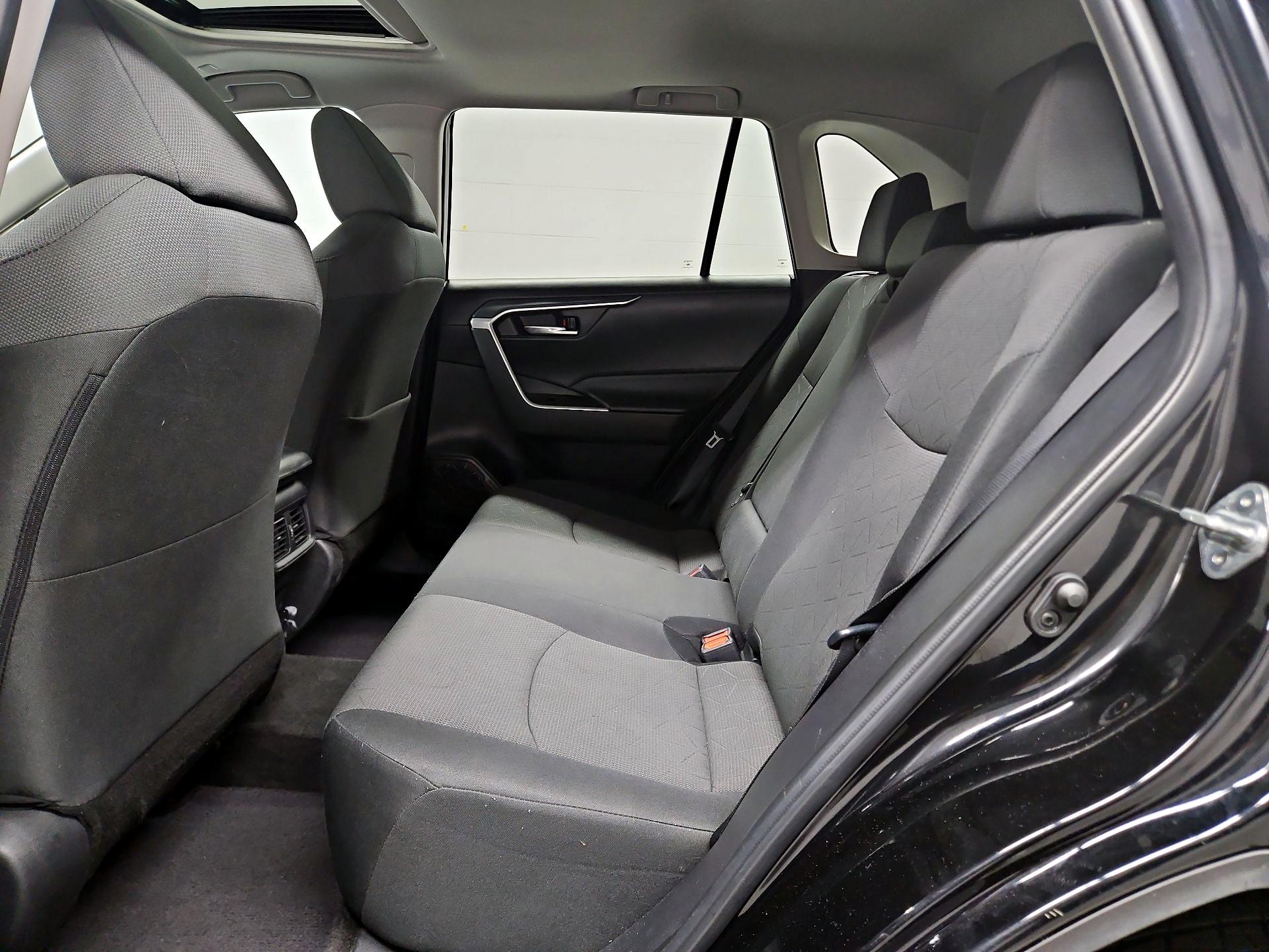 Thumbnail: 2023 Toyota RAV4 - 20