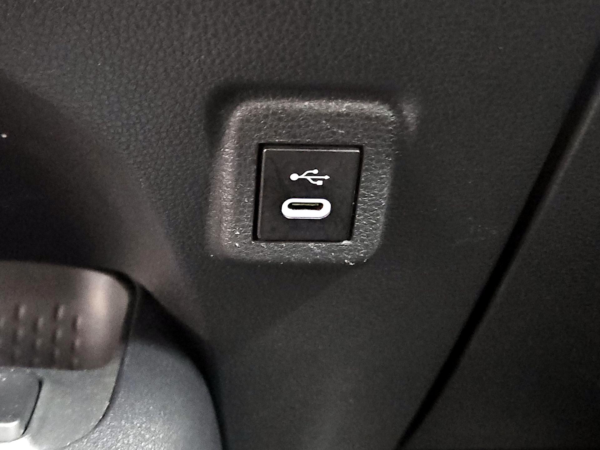 Thumbnail: 2023 Toyota Corolla - 18