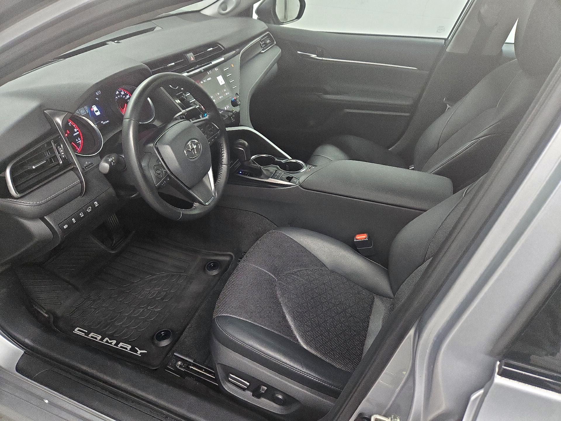 Thumbnail: 2020 Toyota Camry - 11