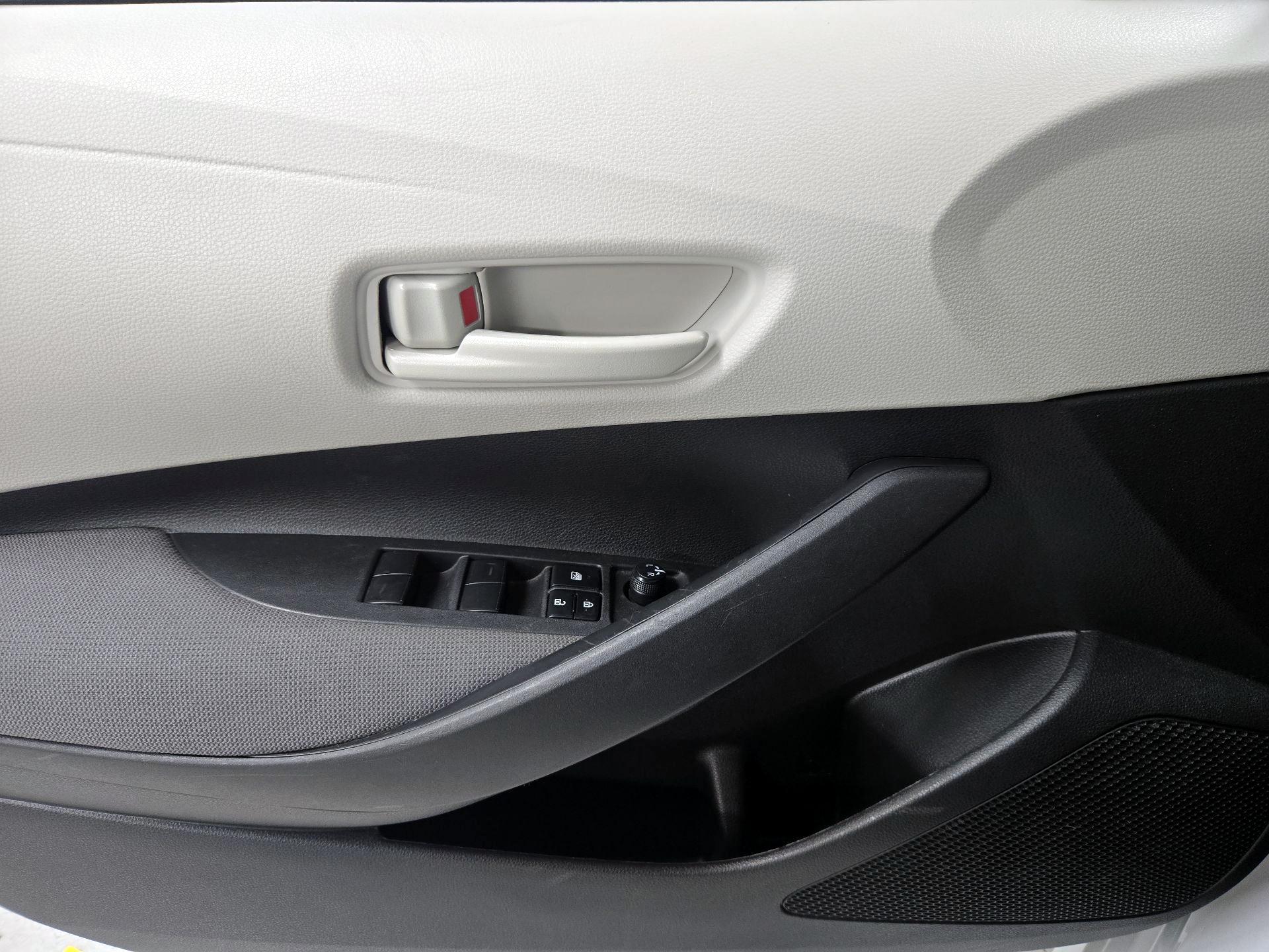 Thumbnail: 2022 Toyota Corolla - 12