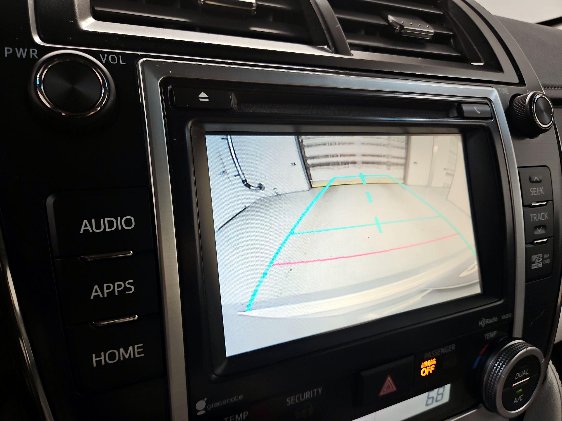 Thumbnail: 2014 Toyota Camry - 15