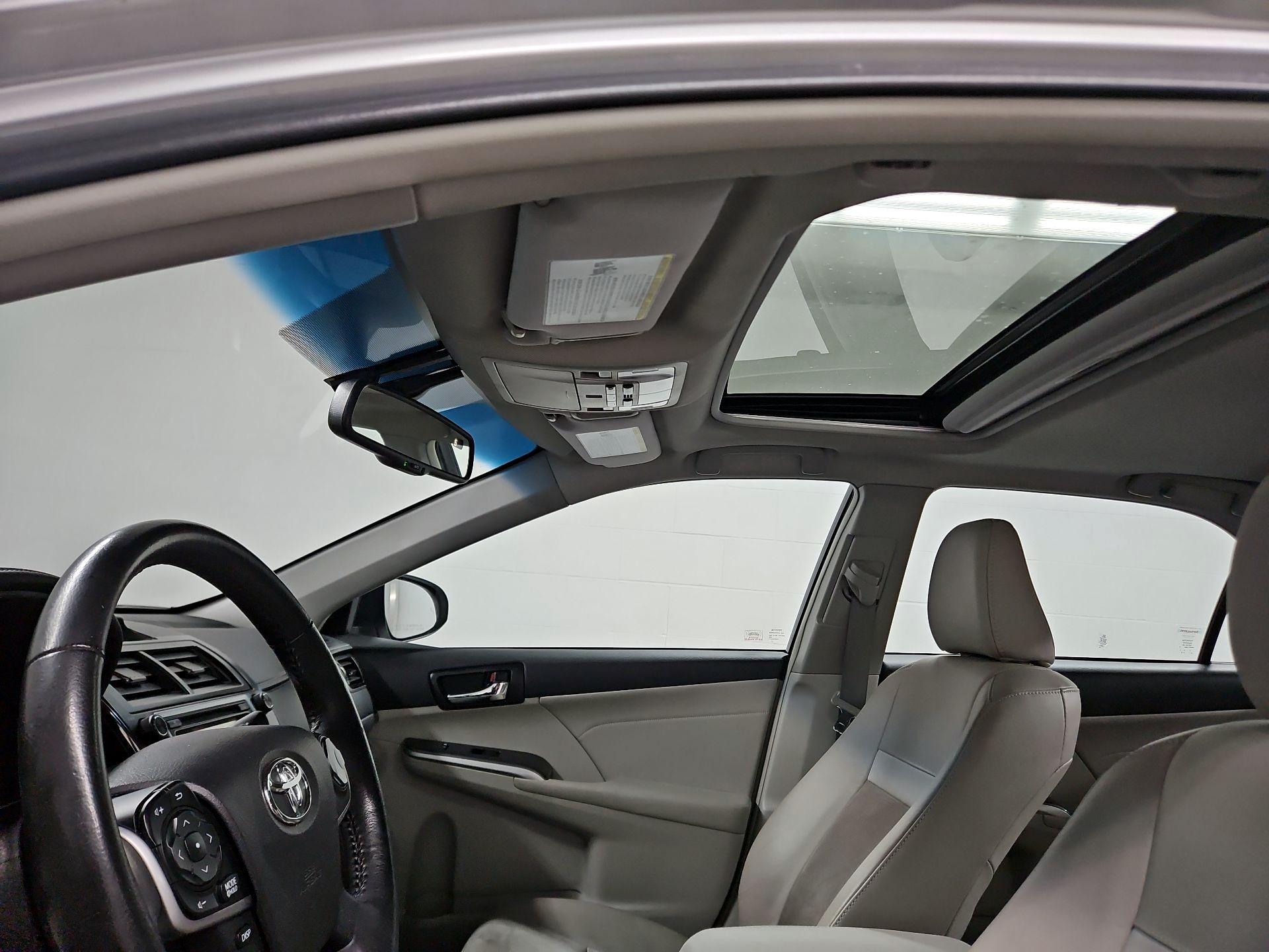 Thumbnail: 2014 Toyota Camry - 20