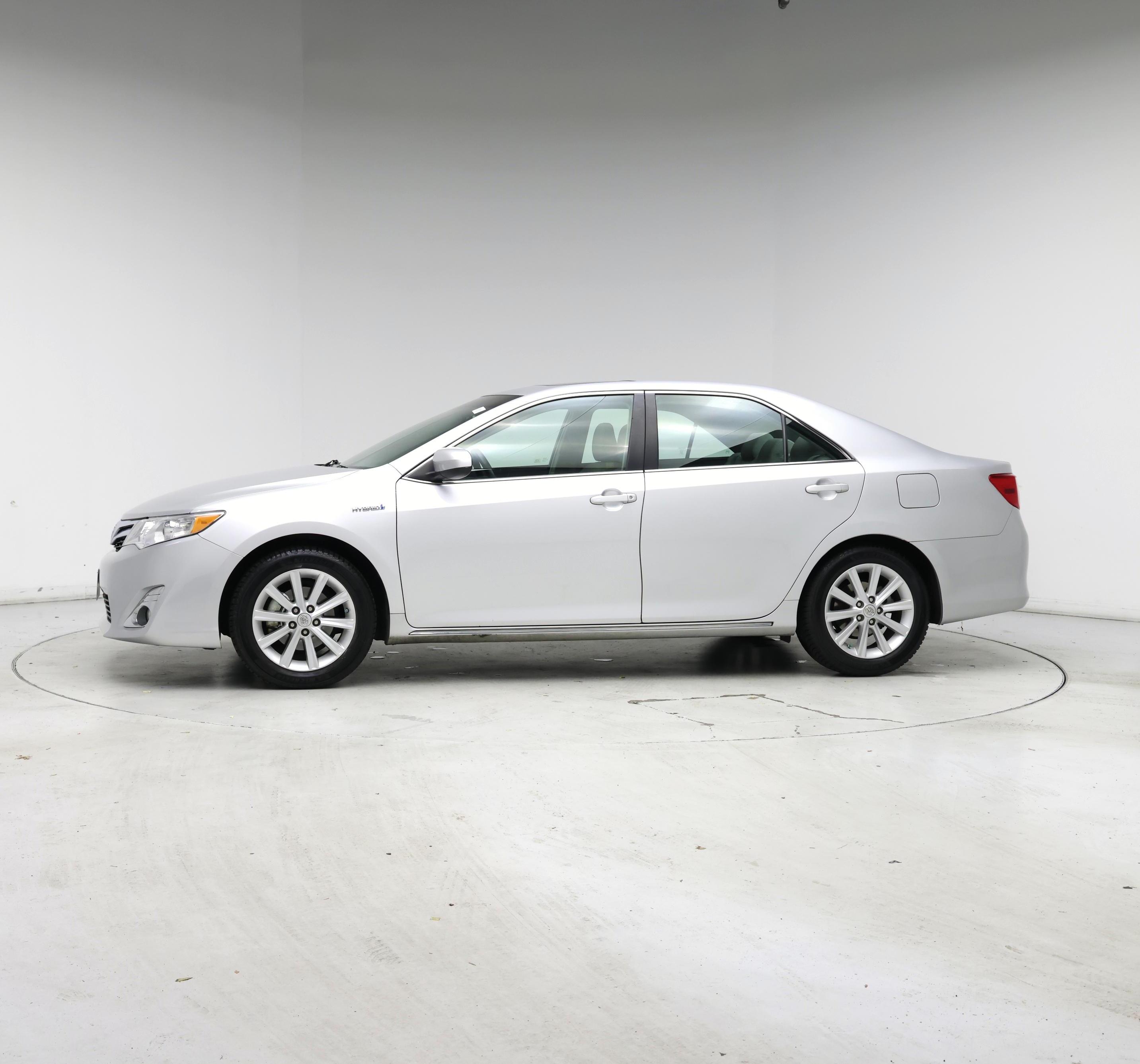 Thumbnail: 2014 Toyota Camry - 3