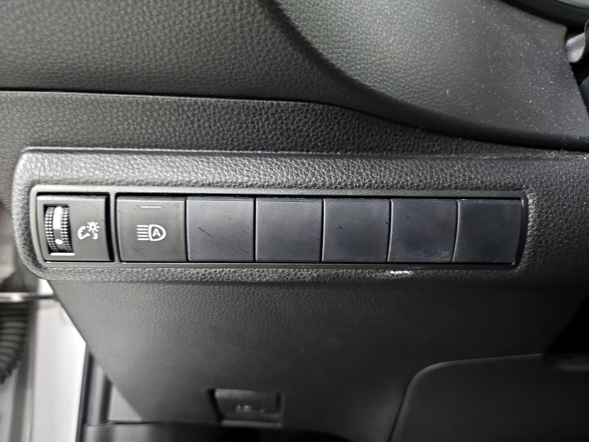 Thumbnail: 2020 Toyota Corolla - 13