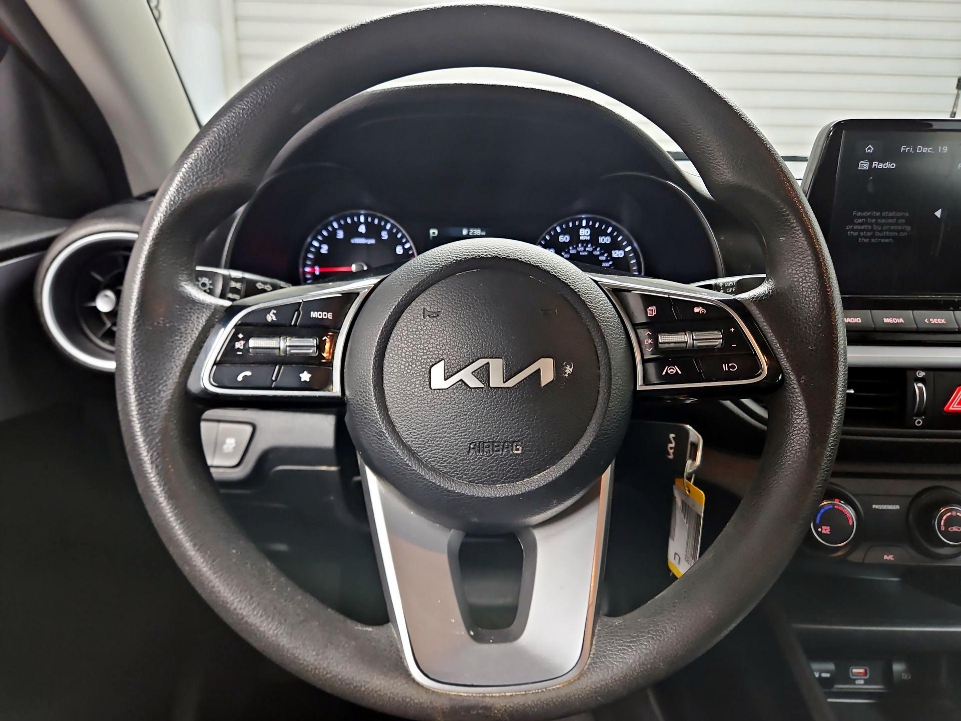 Thumbnail: 2024 Kia Forte - 10