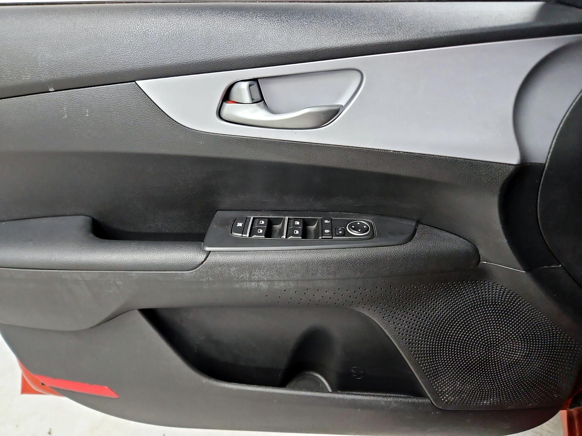 Thumbnail: 2024 Kia Forte - 12