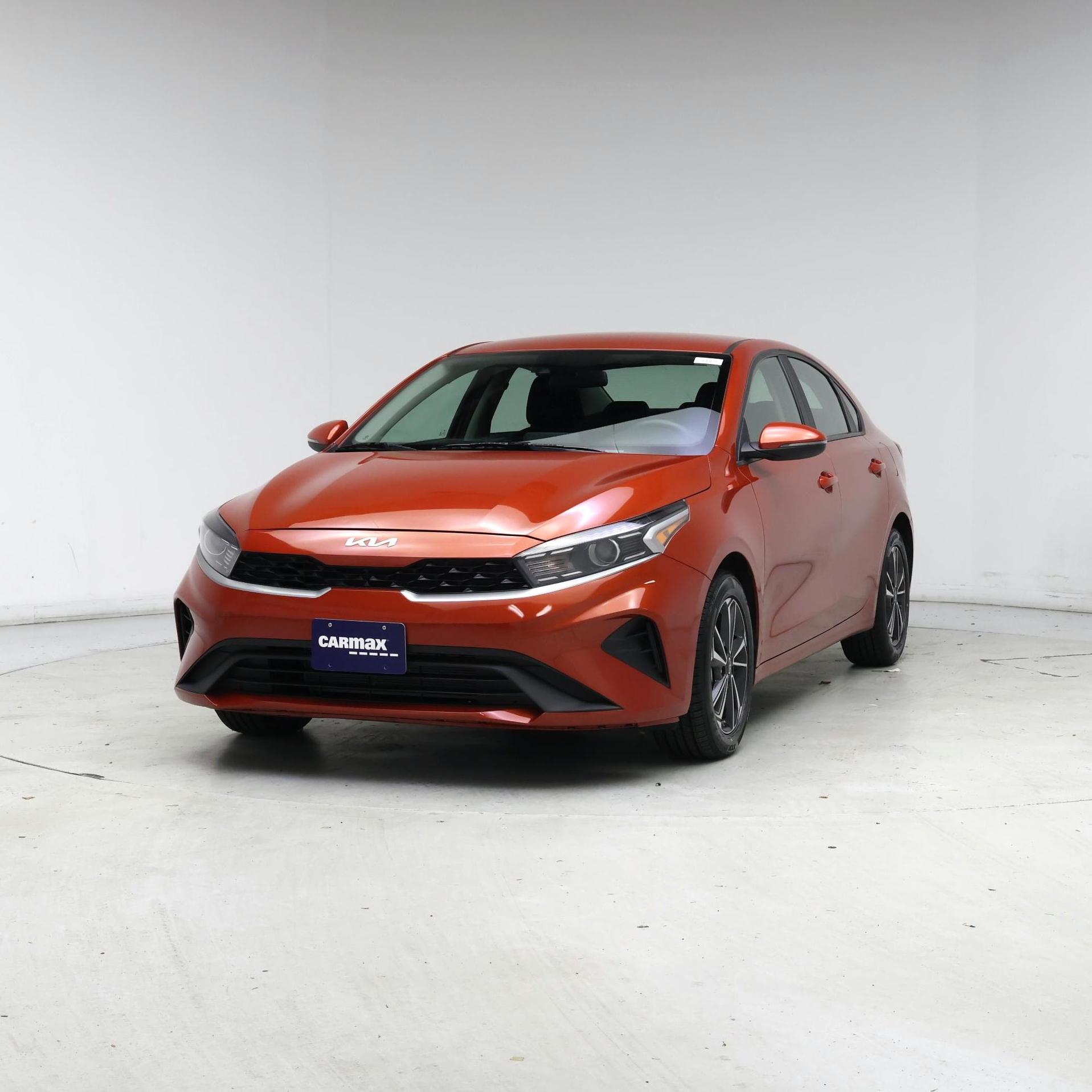 Thumbnail: 2024 Kia Forte - 4