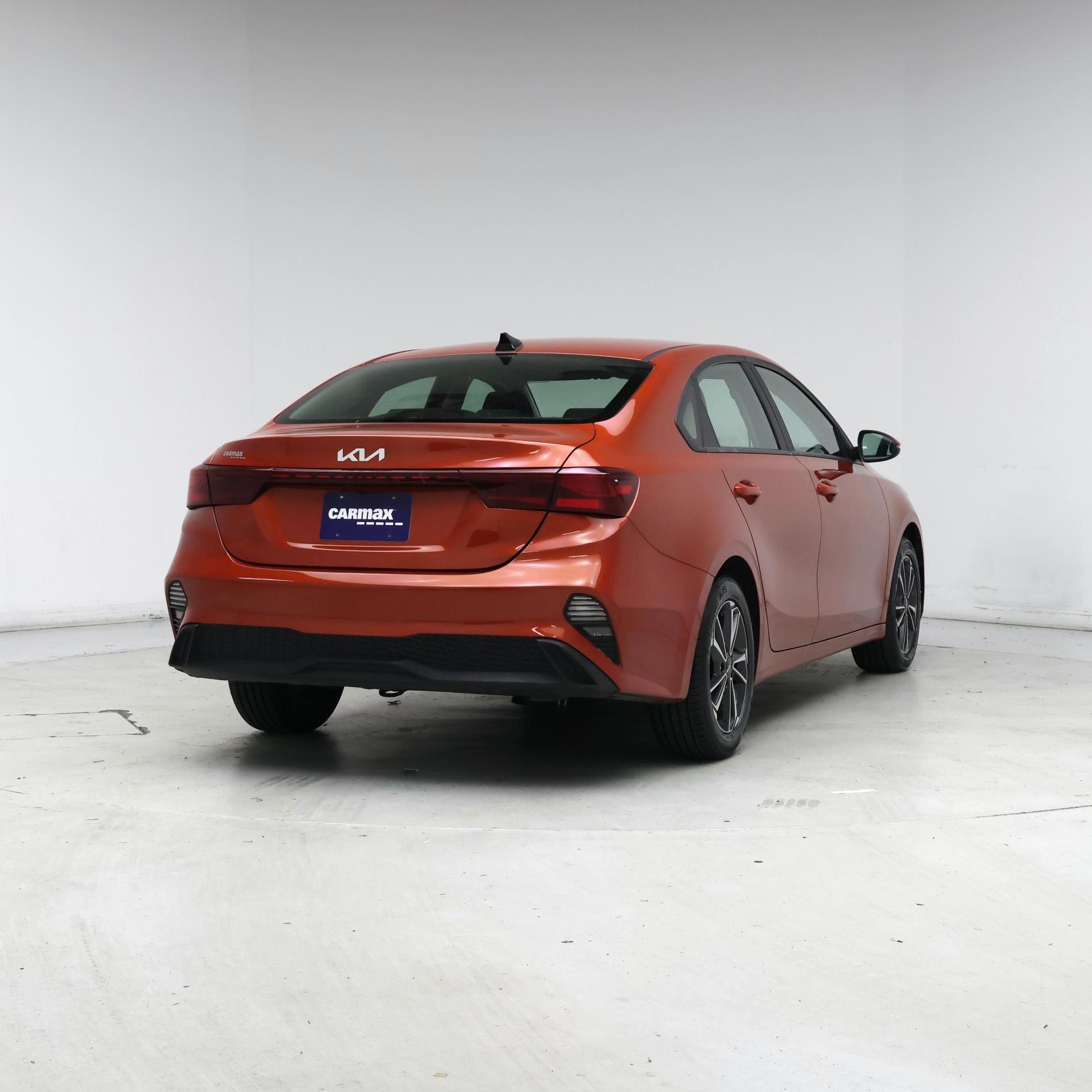 Thumbnail: 2024 Kia Forte - 8