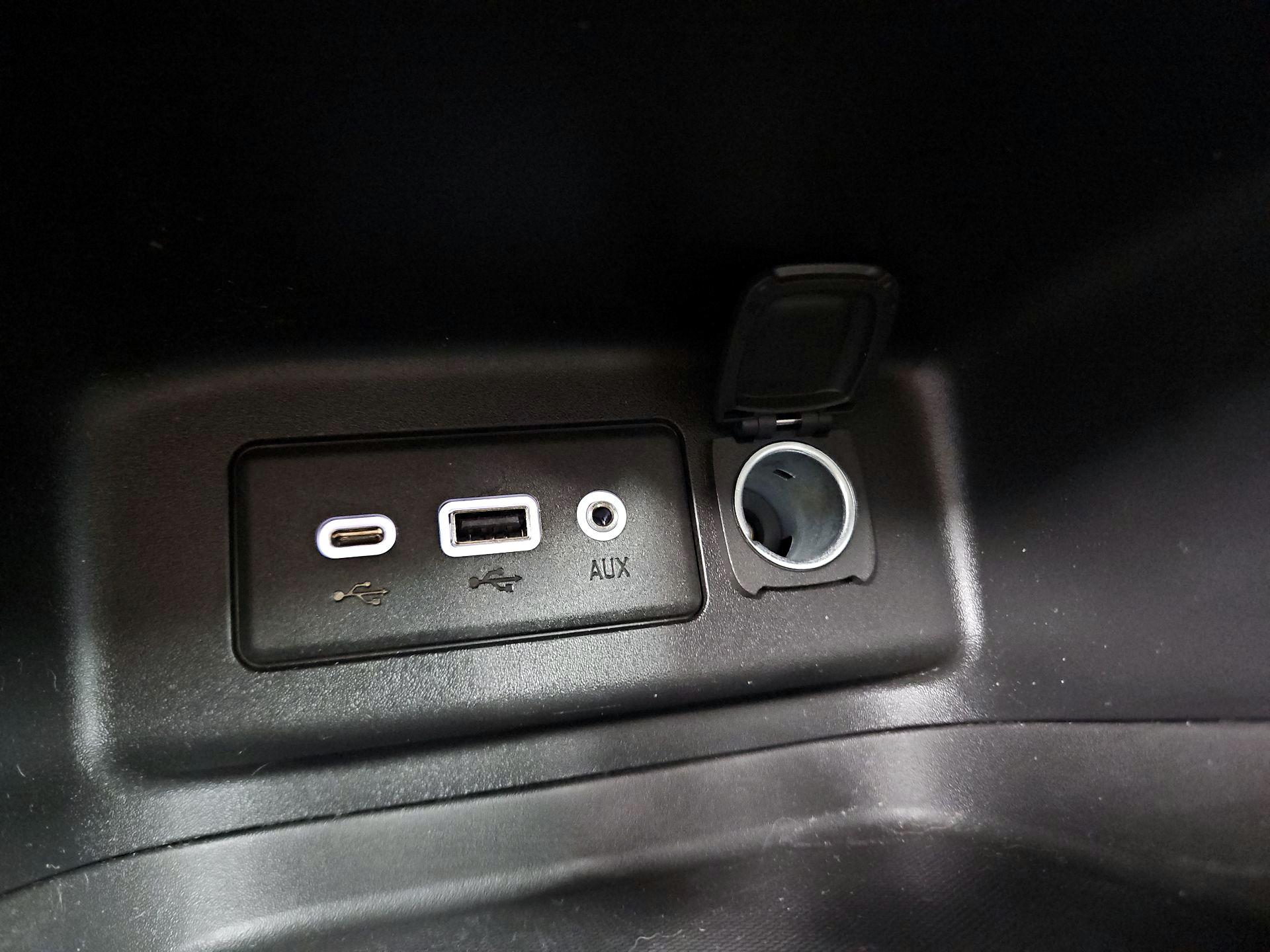 Thumbnail: 2020 Chevrolet Equinox - 18