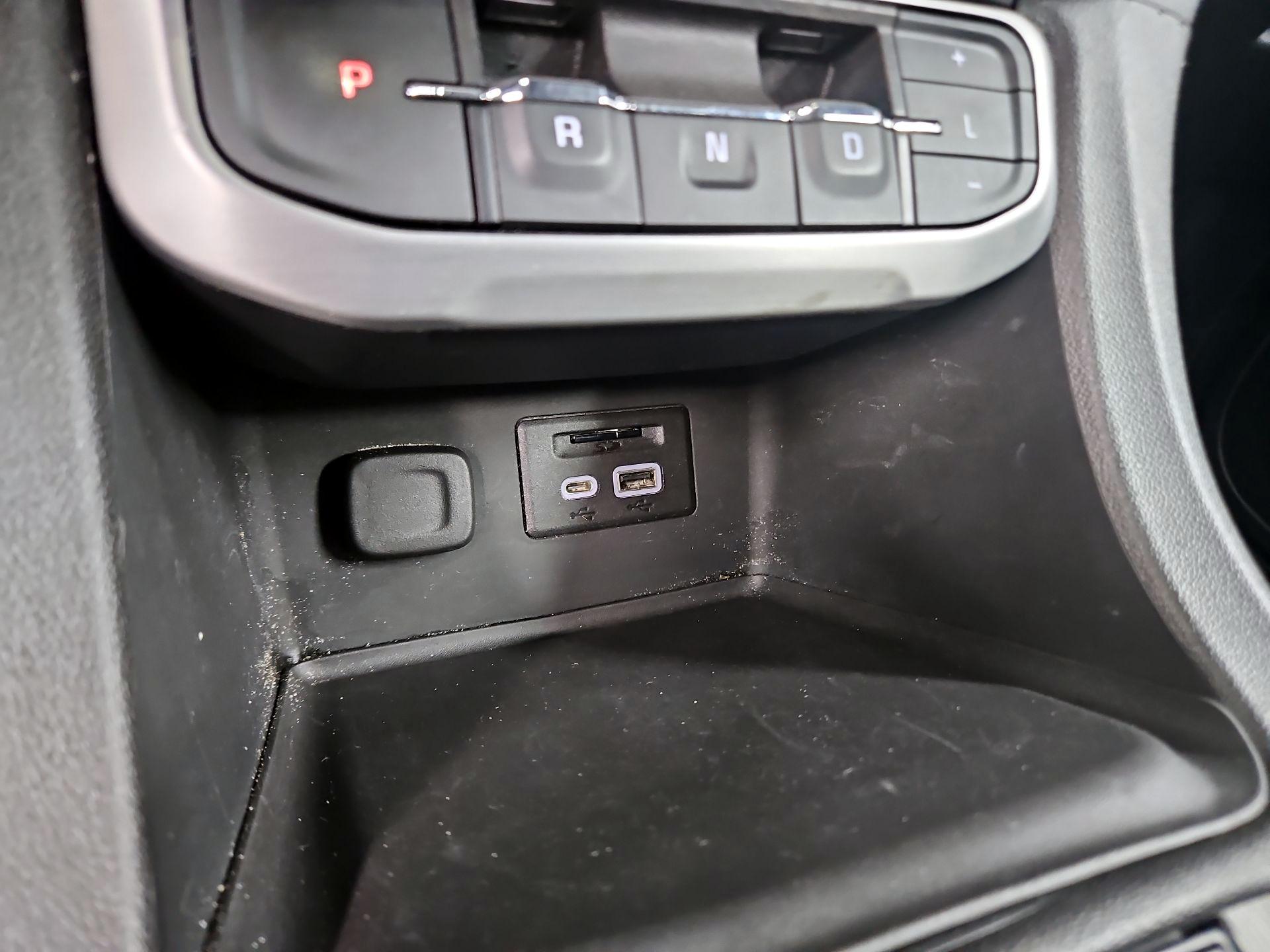 Thumbnail: 2023 GMC Acadia - 19