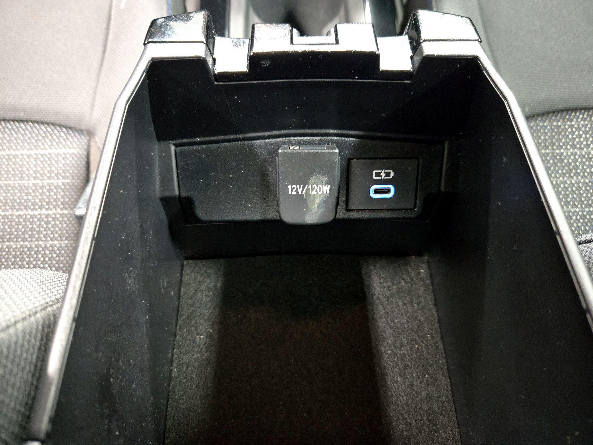 Thumbnail: 2022 Toyota Corolla - 18