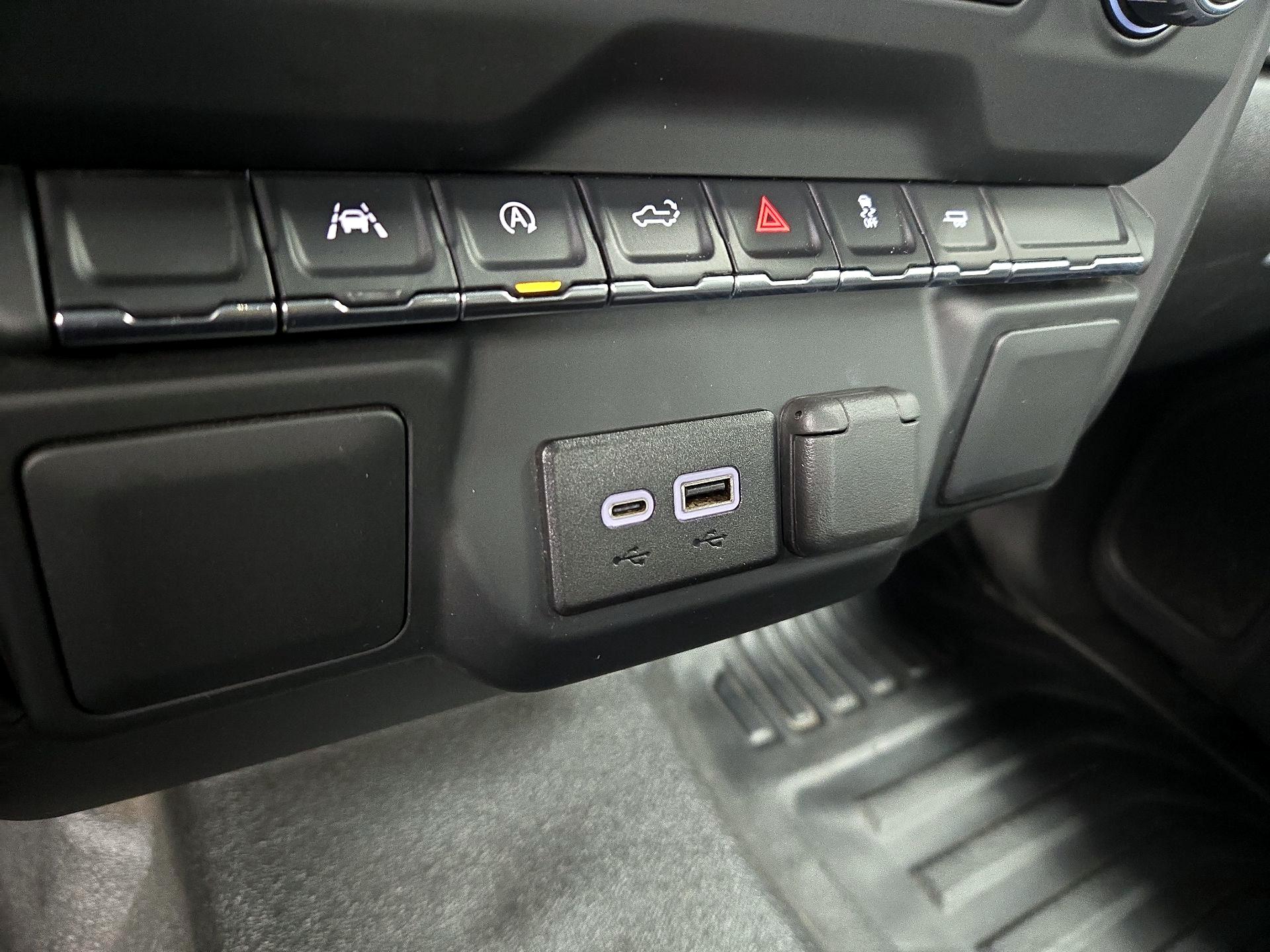 Thumbnail: 2024 Chevrolet Silverado 1500 - 18