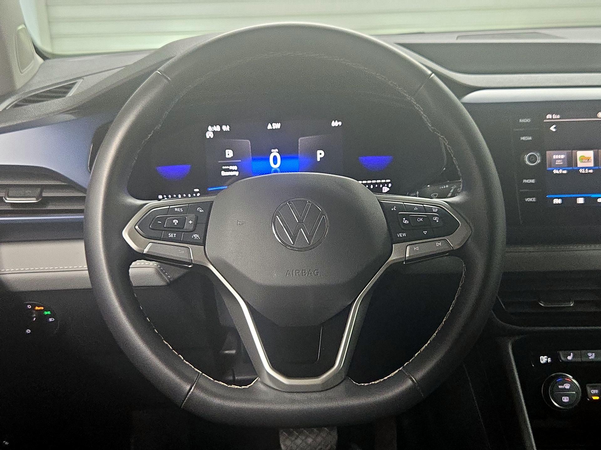 Thumbnail: 2024 Volkswagen Taos - 10