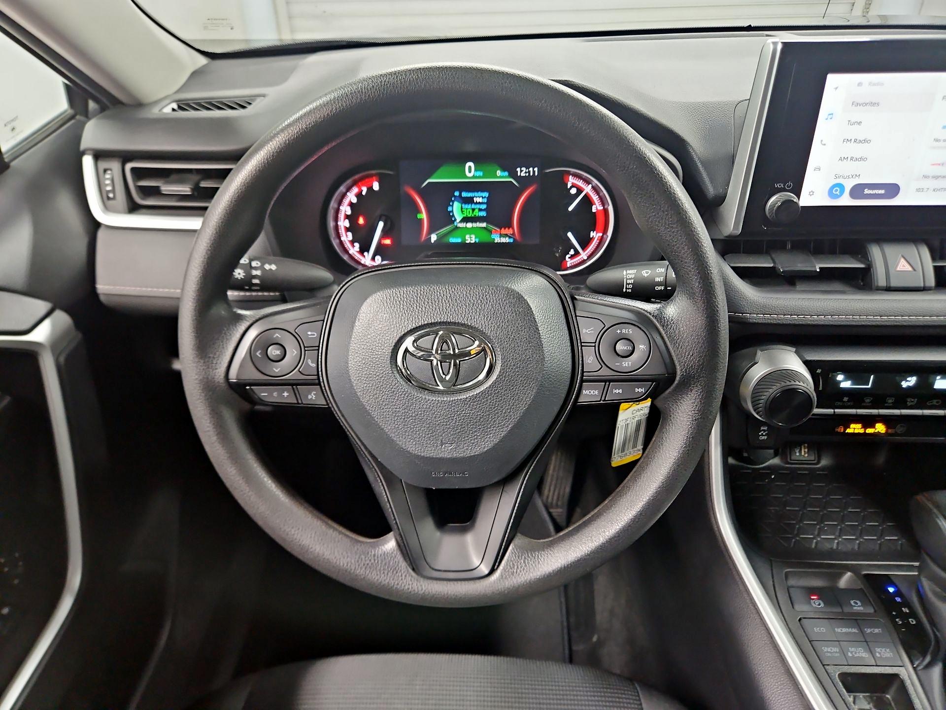 Thumbnail: 2024 Toyota RAV4 - 10