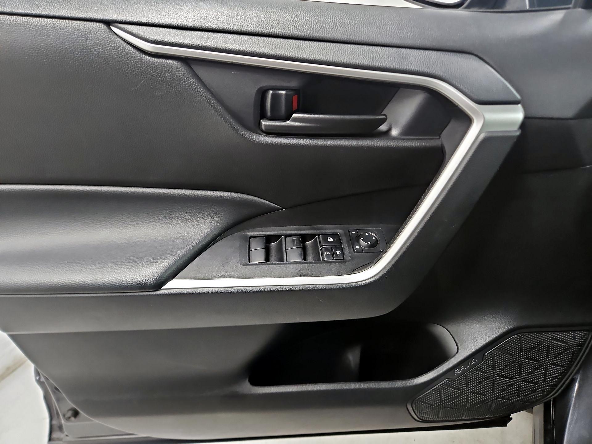 Thumbnail: 2024 Toyota RAV4 - 12