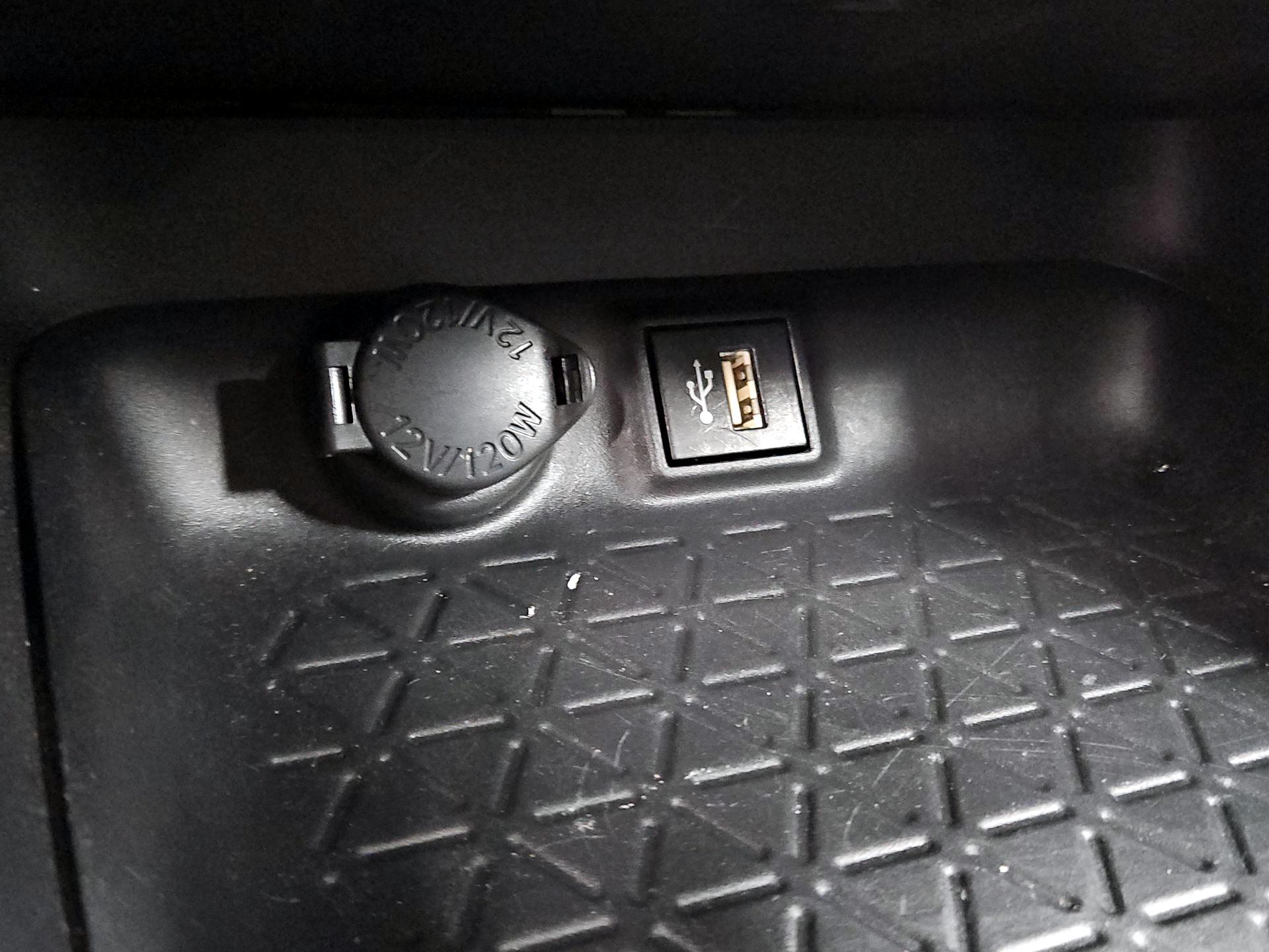 Thumbnail: 2024 Toyota RAV4 - 18